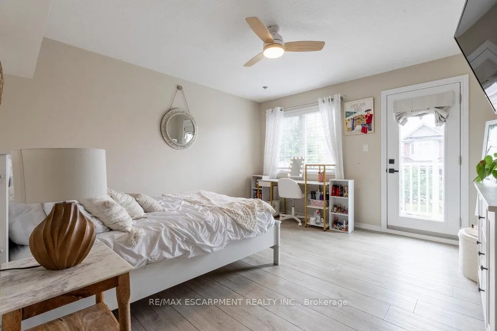 Photo 28 of 44 Fowler Drive, Hamilton, Binbrook — HOMEH