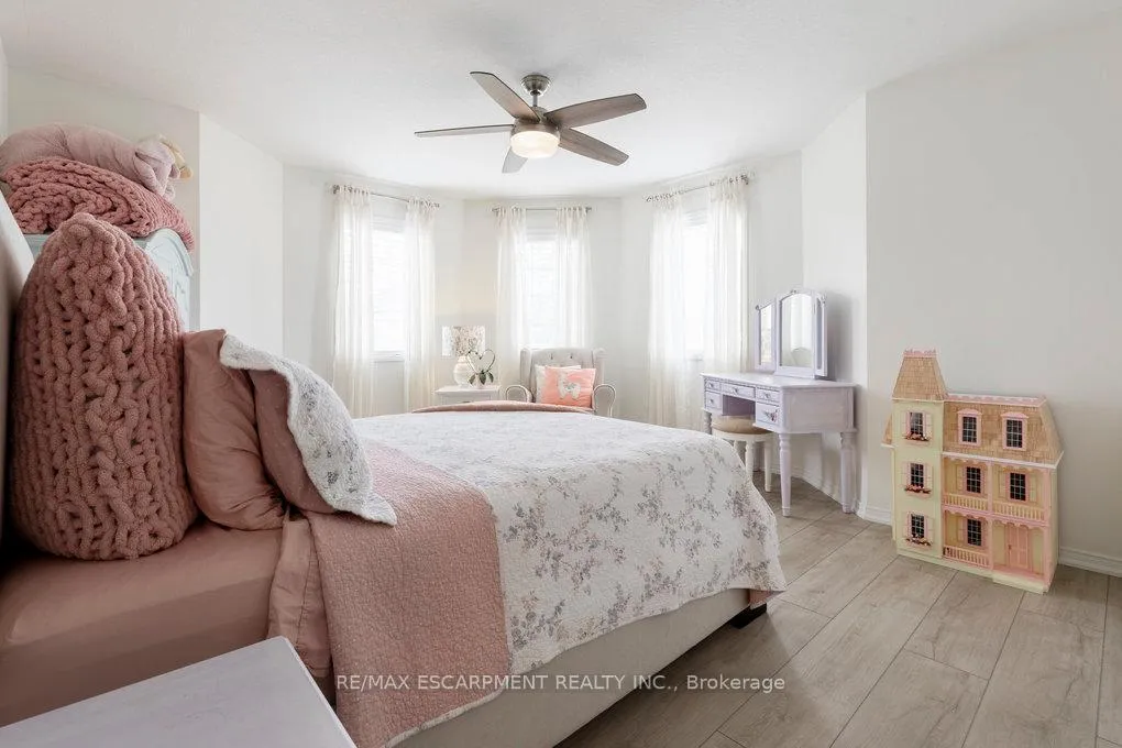 Photo 32 of 44 Fowler Drive, Hamilton, Binbrook — HOMEH