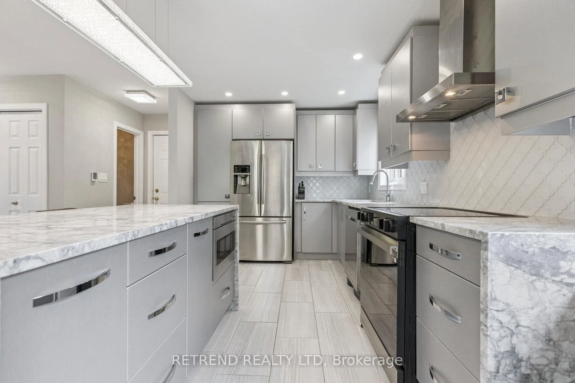 Photo 11 of 134 Queen Charlotte Crescent, Kitchener — HOMEH