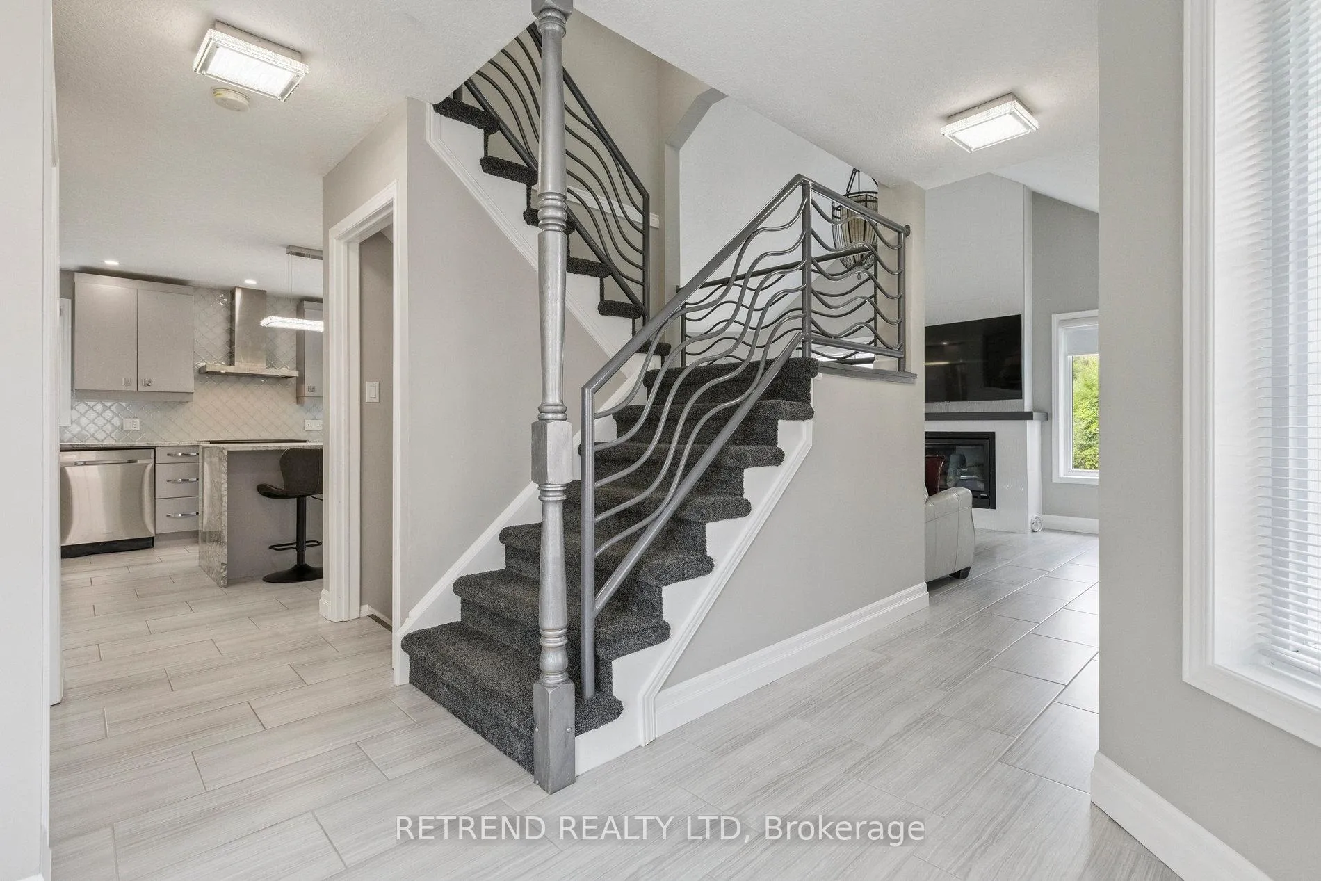 Photo 20 of 134 Queen Charlotte Crescent, Kitchener — HOMEH