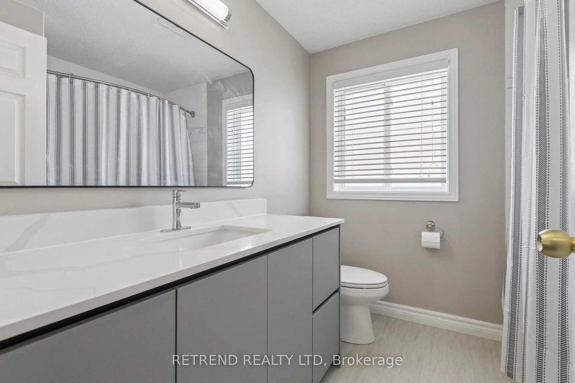 Photo 21 of 134 Queen Charlotte Crescent, Kitchener — HOMEH
