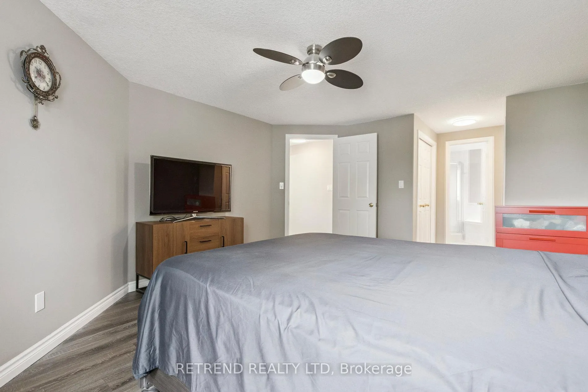 Photo 27 of 134 Queen Charlotte Crescent, Kitchener — HOMEH