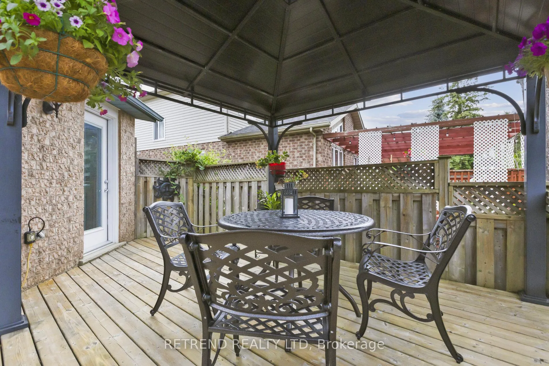Photo 30 of 134 Queen Charlotte Crescent, Kitchener — HOMEH