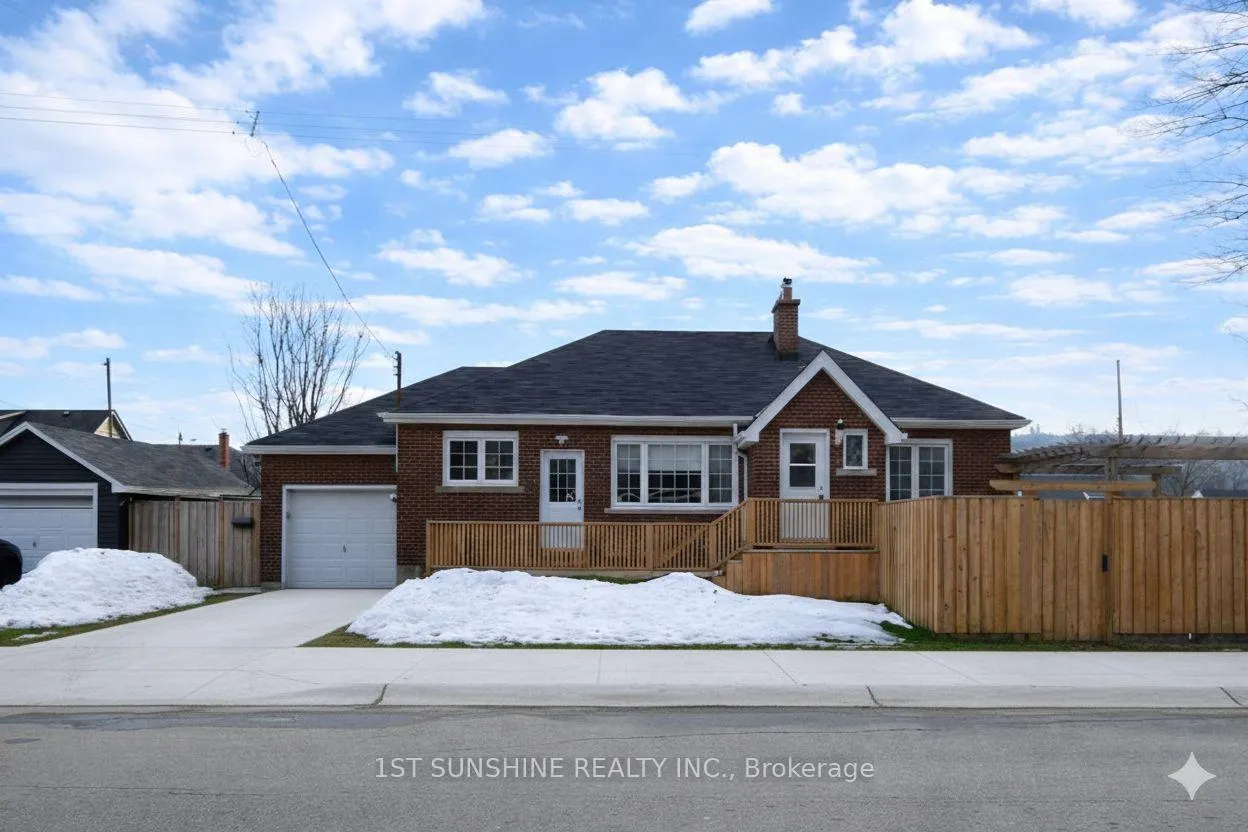 Photo 1 of Unit Upper, 1338 Monterey Avenue, Hamilton, Bartonville — HOMEH