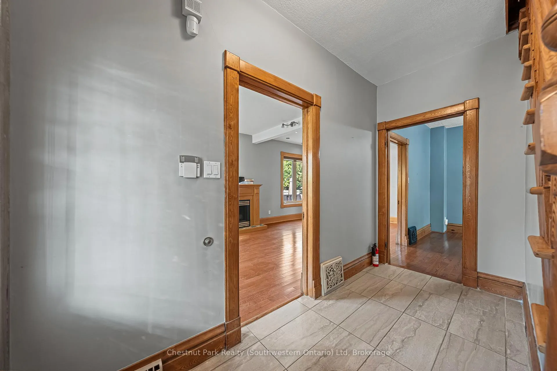 Photo 4 of 6 Theresa Street, Kitchener — HOMEH