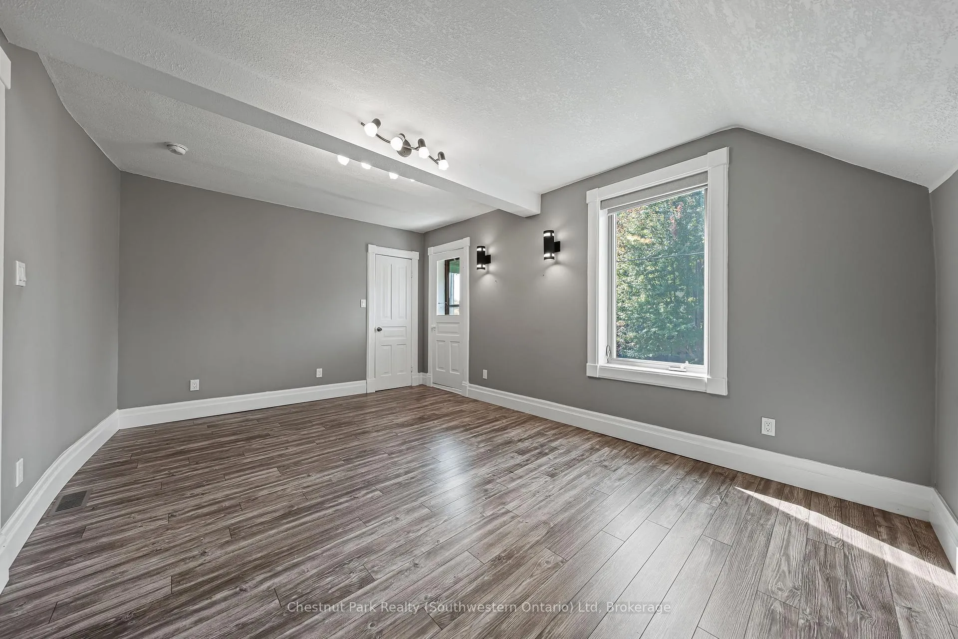 Photo 22 of 6 Theresa Street, Kitchener — HOMEH