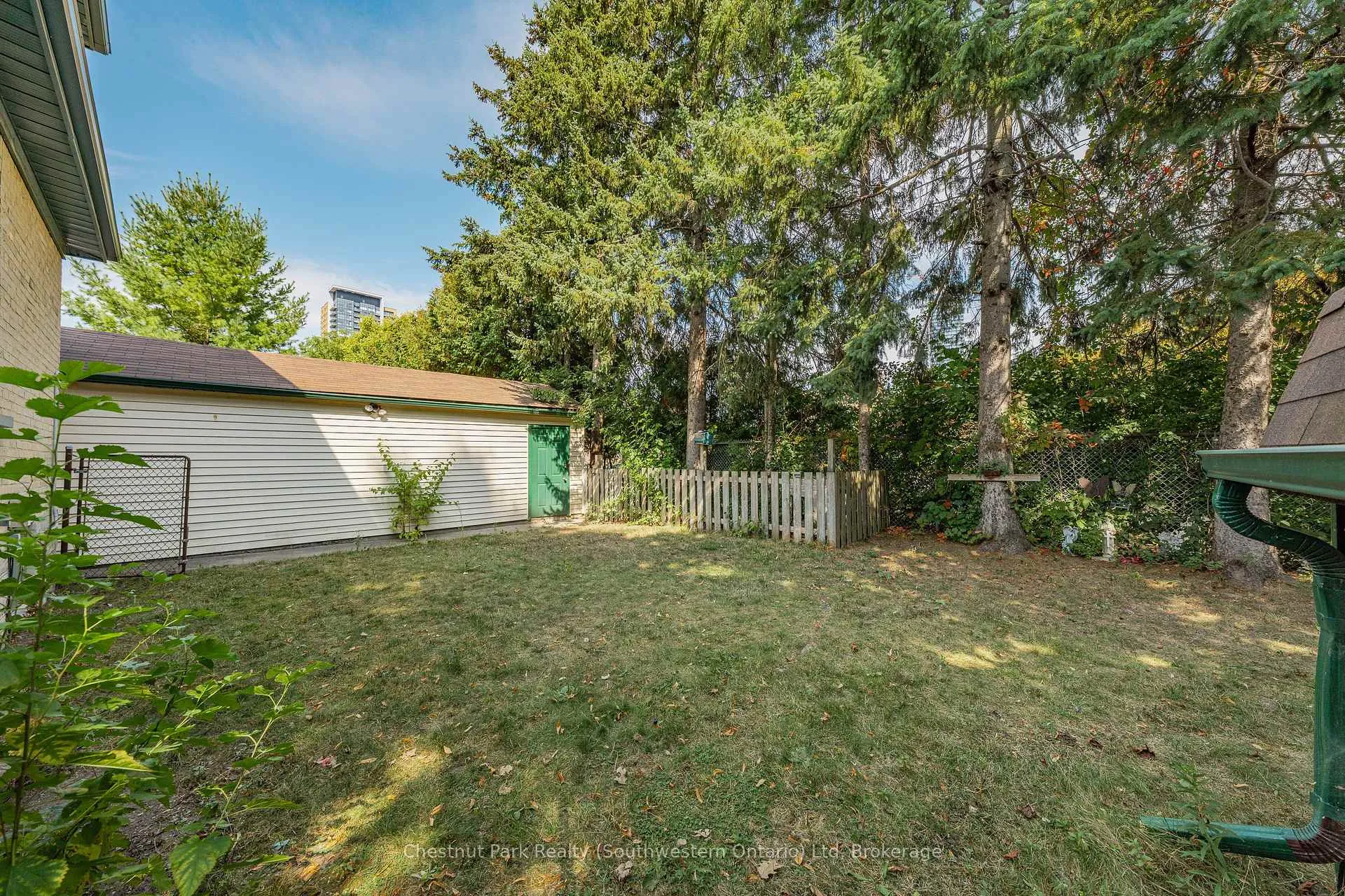 Photo 32 of 6 Theresa Street, Kitchener — HOMEH