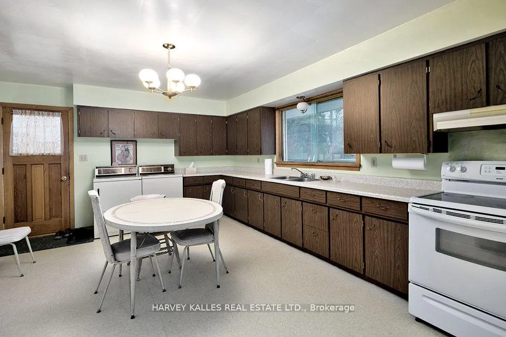 Photo 8 of 226 Weir Street, Clearview, Stayner — HOMEH
