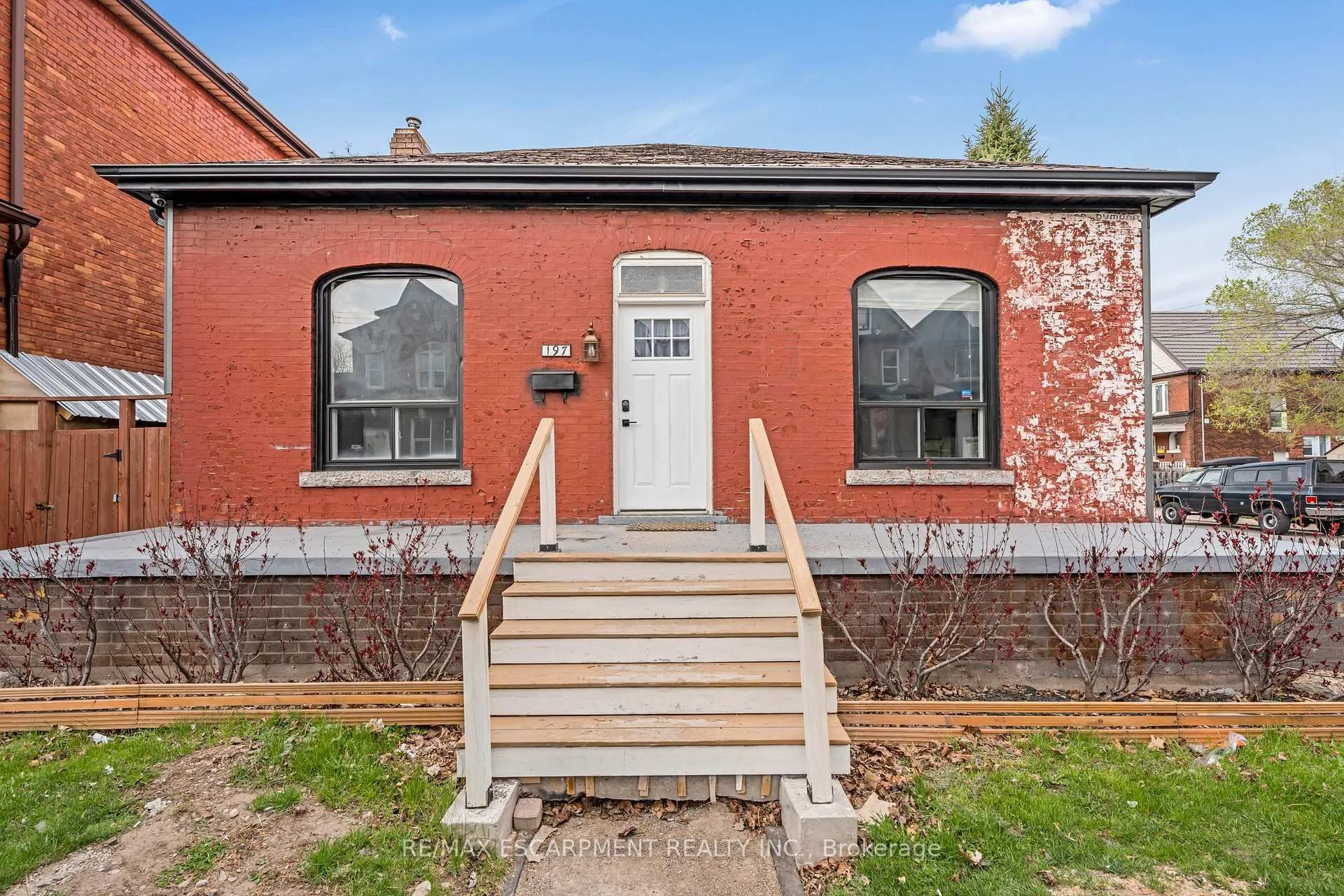 Photo 7 of 197 Emerald Street N, Hamilton, Landsdale — HOMEH