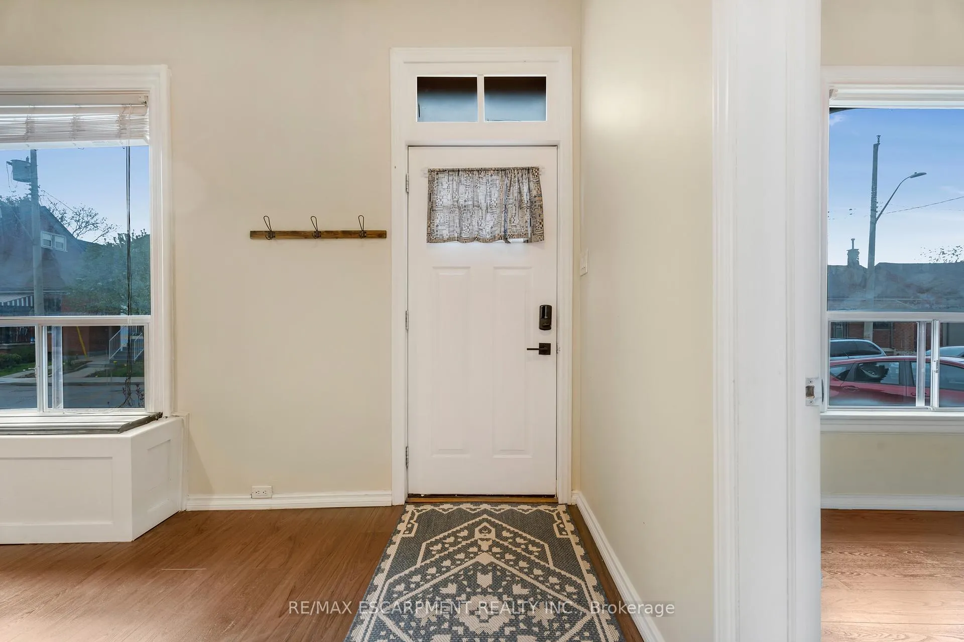 Photo 8 of 197 Emerald Street N, Hamilton, Landsdale — HOMEH