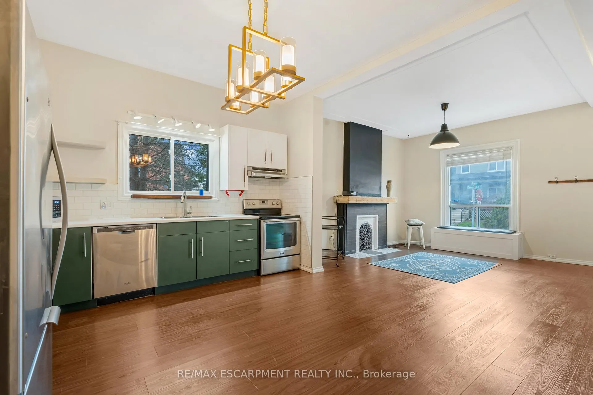 Photo 13 of 197 Emerald Street N, Hamilton, Landsdale — HOMEH