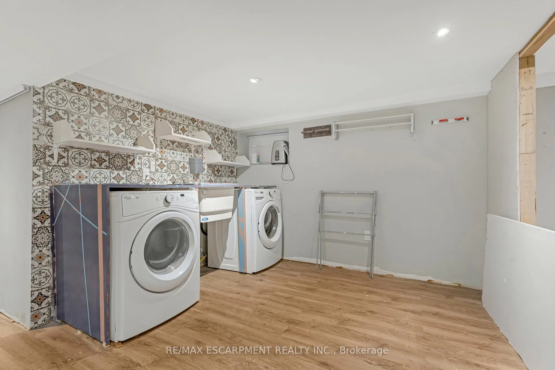 Photo 24 of 197 Emerald Street N, Hamilton, Landsdale — HOMEH