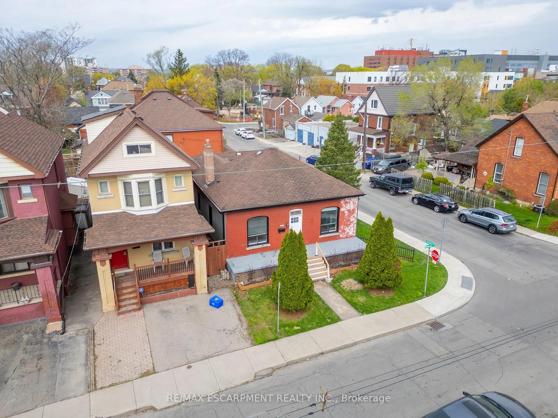 Photo 40 of 197 Emerald Street N, Hamilton, Landsdale — HOMEH