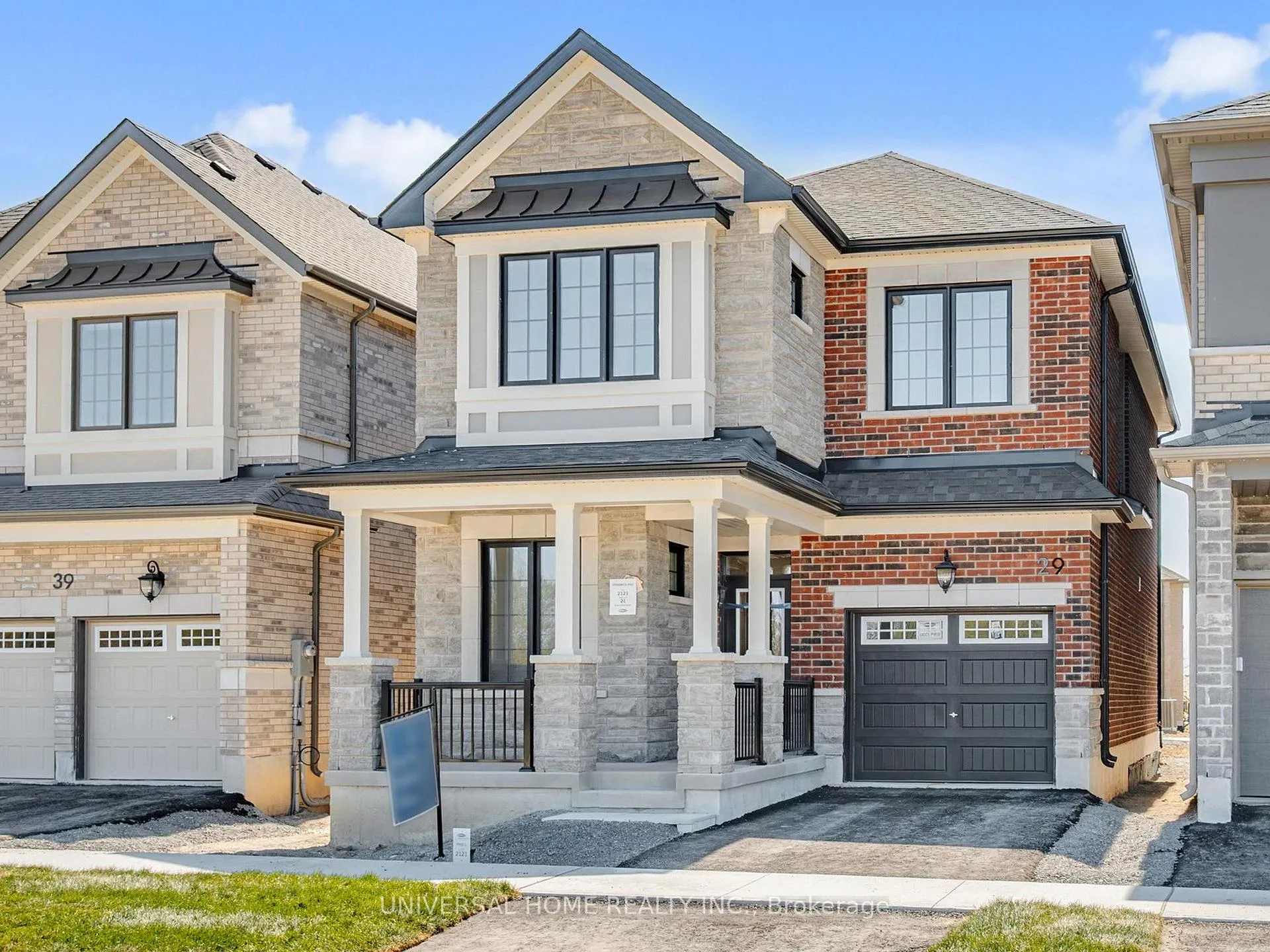Photo 2 of 29 Berczy Manor Crescent, Markham, Victoria Square — HOMEH