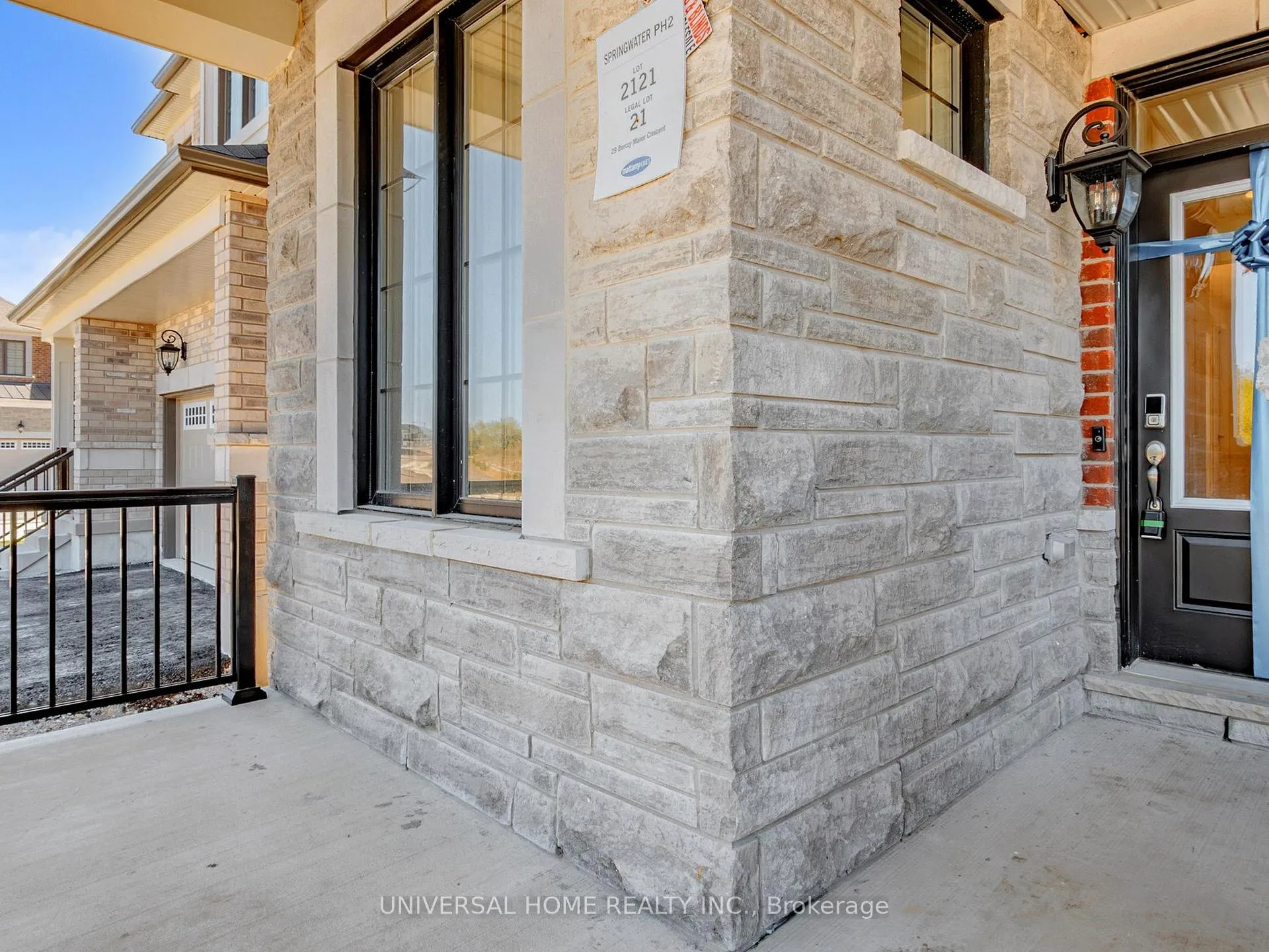 Photo 3 of 29 Berczy Manor Crescent, Markham, Victoria Square — HOMEH