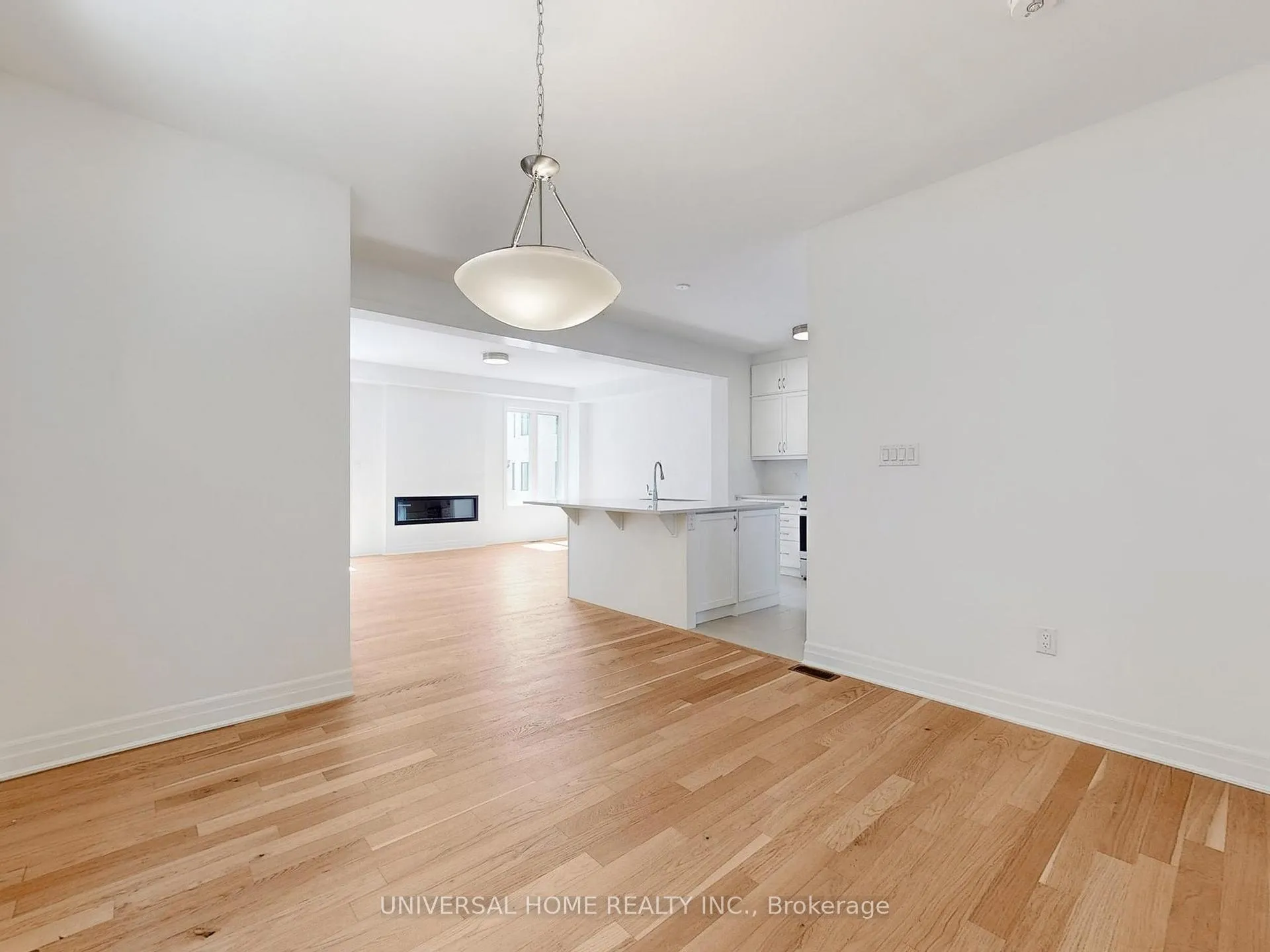 Photo 15 of 29 Berczy Manor Crescent, Markham, Victoria Square — HOMEH