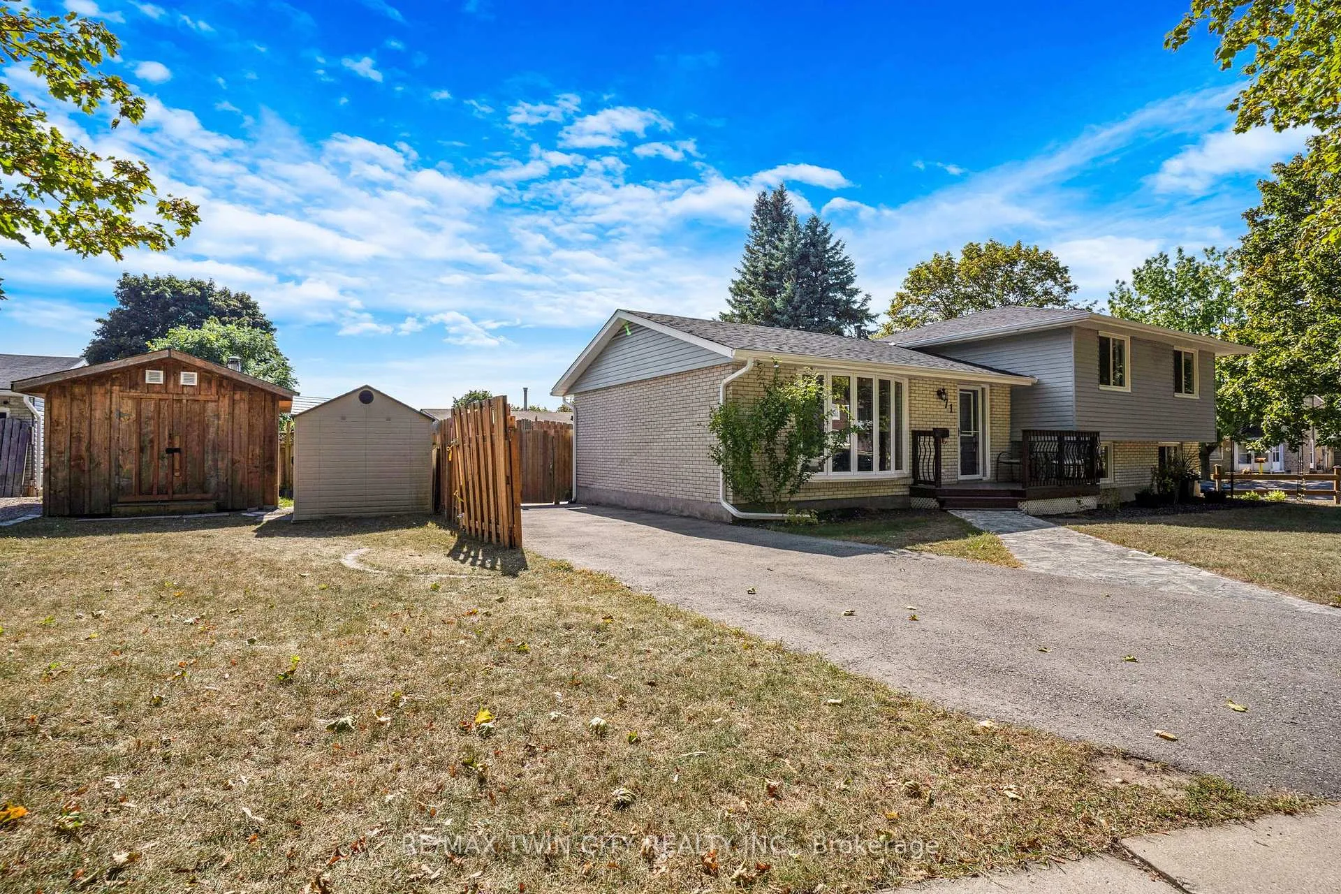 Photo 2 of 71 Pepperwood Crescent, Kitchener — HOMEH