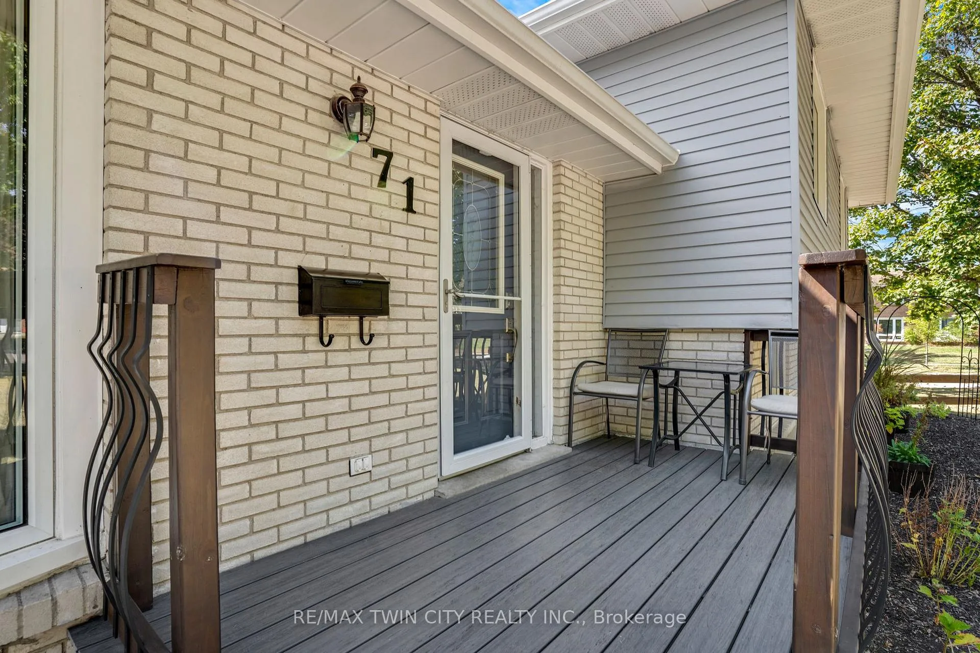 Photo 4 of 71 Pepperwood Crescent, Kitchener — HOMEH