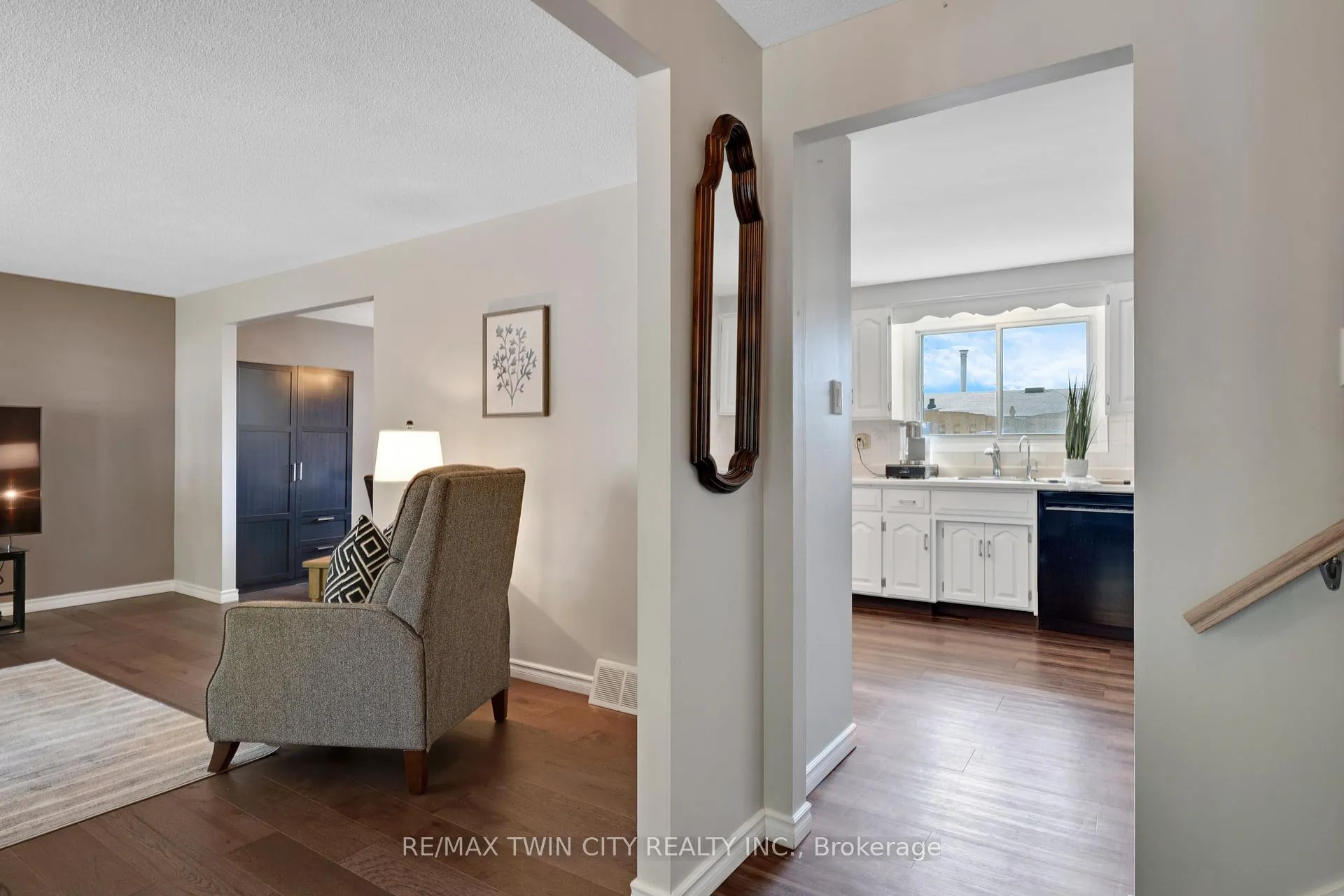 Photo 6 of 71 Pepperwood Crescent, Kitchener — HOMEH