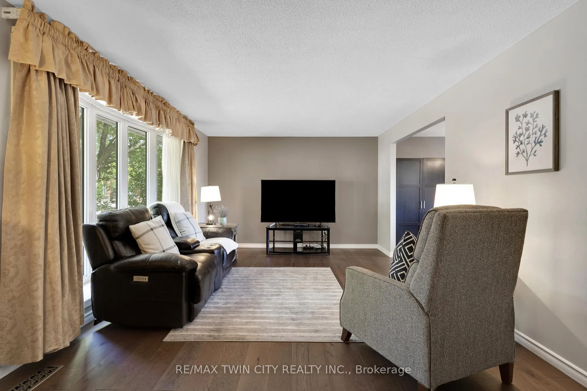 Photo 7 of 71 Pepperwood Crescent, Kitchener — HOMEH