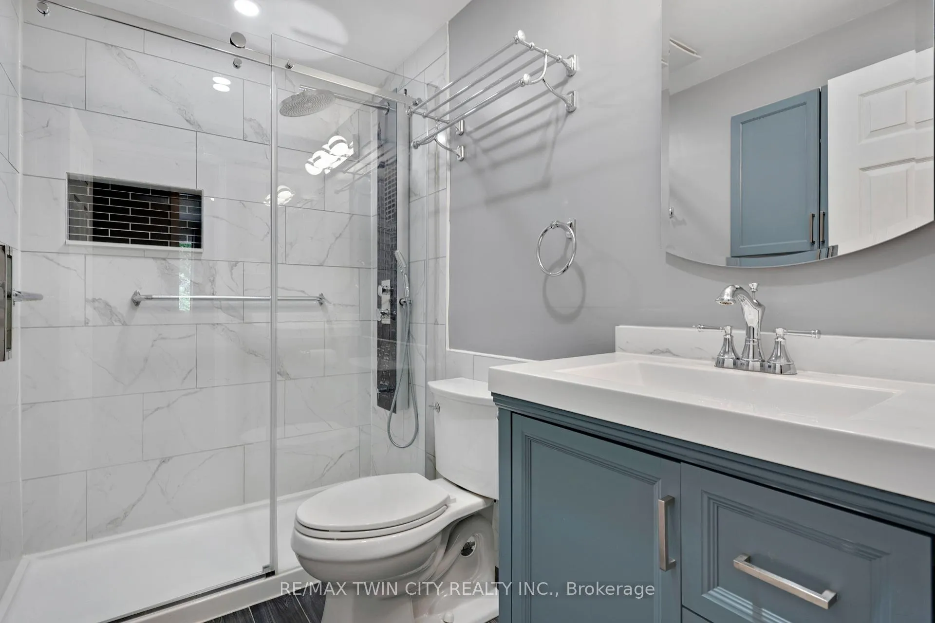 Photo 19 of 71 Pepperwood Crescent, Kitchener — HOMEH