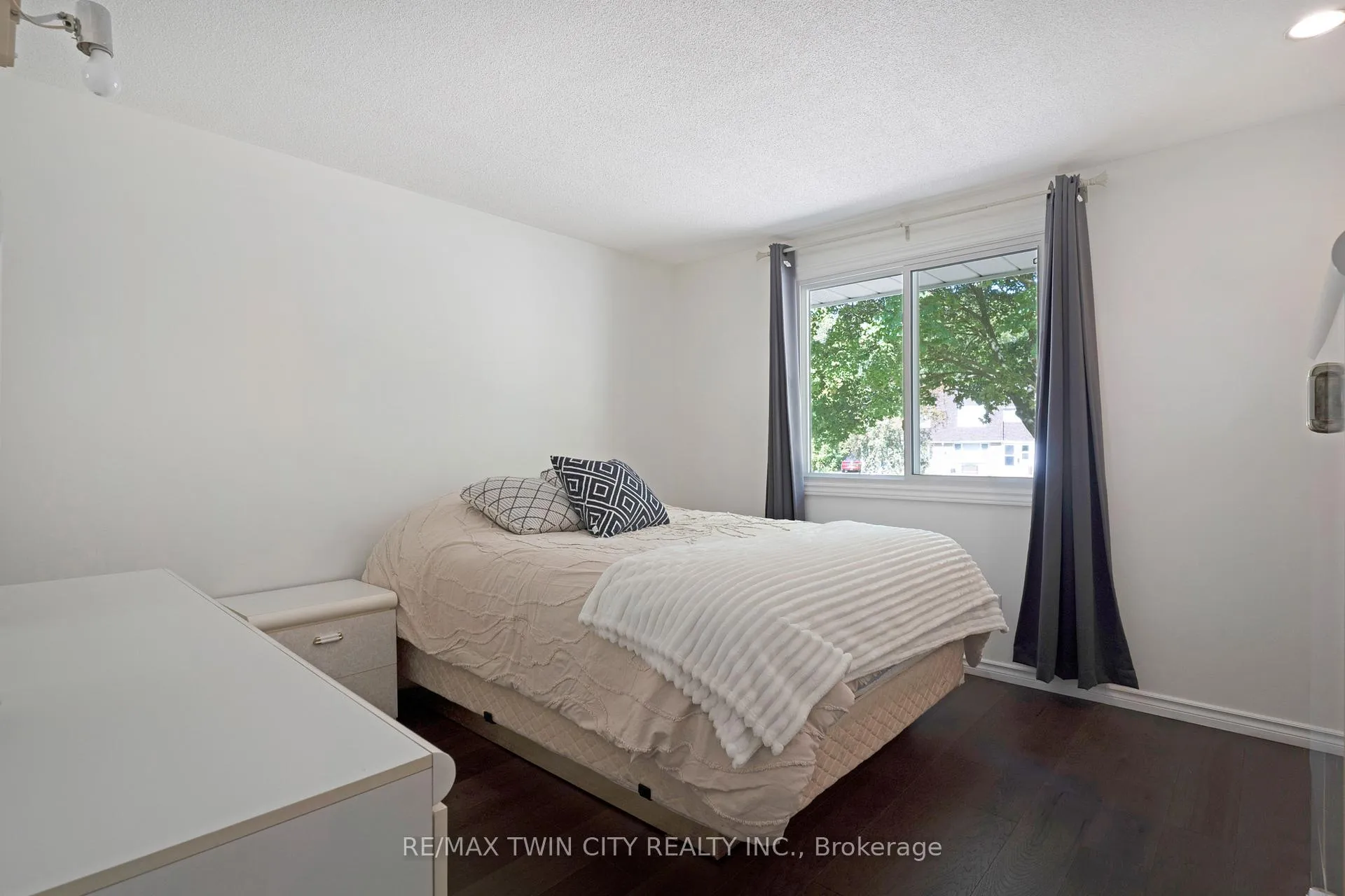 Photo 22 of 71 Pepperwood Crescent, Kitchener — HOMEH