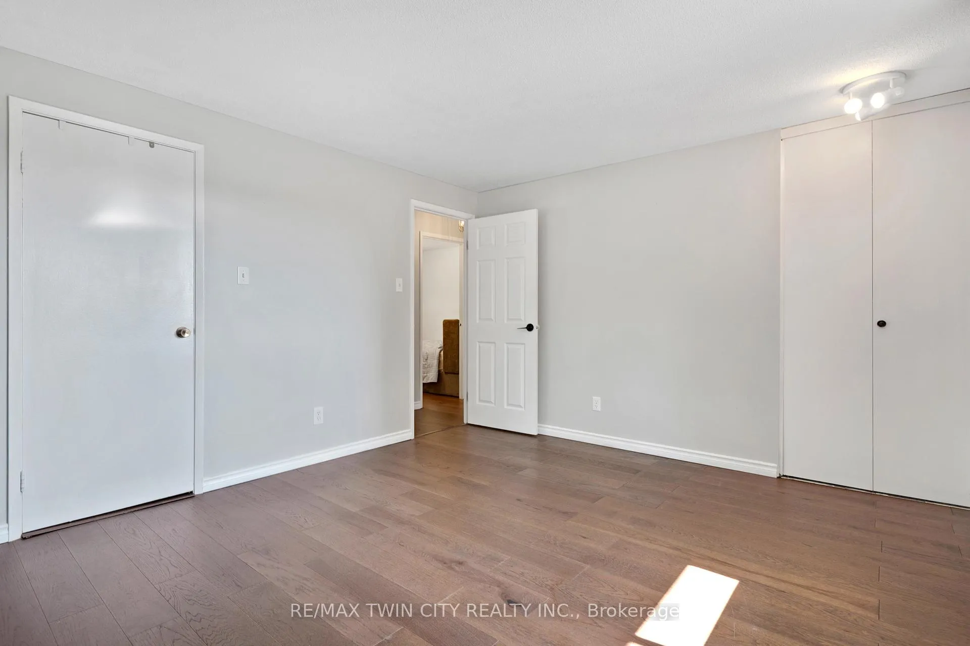 Photo 25 of 71 Pepperwood Crescent, Kitchener — HOMEH