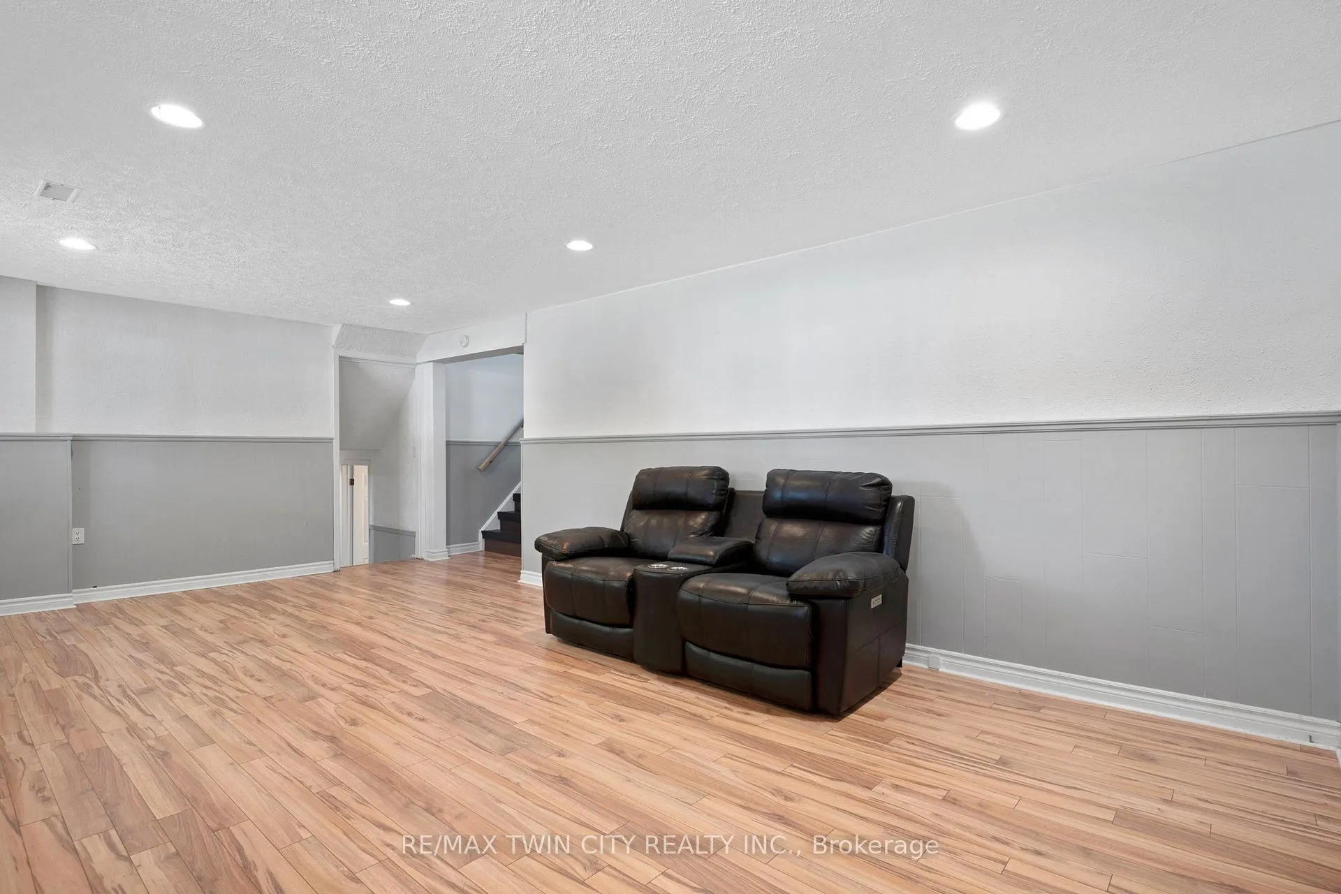 Photo 29 of 71 Pepperwood Crescent, Kitchener — HOMEH