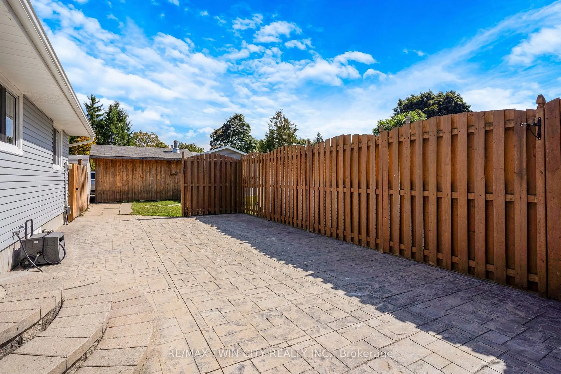 Photo 43 of 71 Pepperwood Crescent, Kitchener — HOMEH