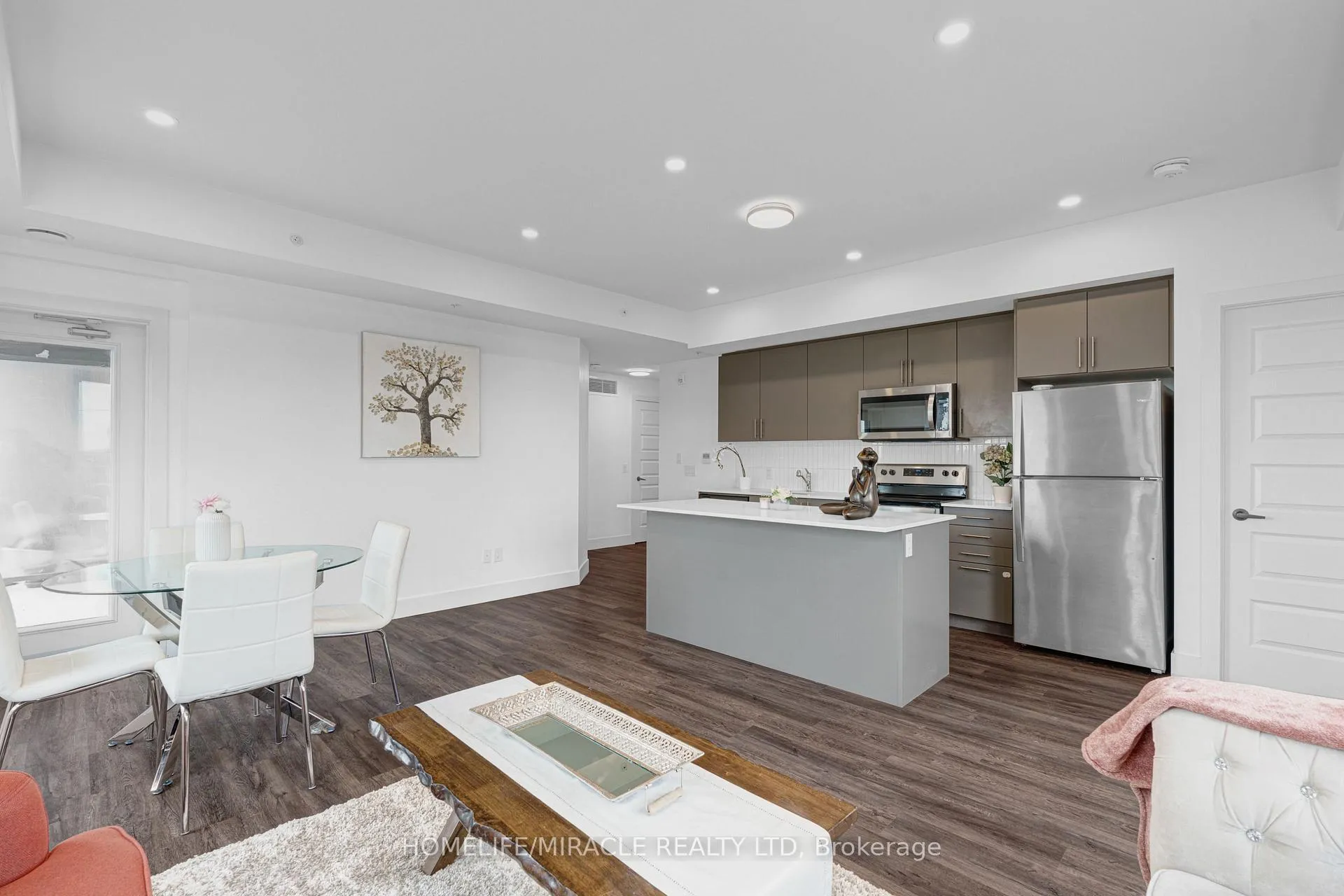 Photo 11 of Unit 402, 26 Lowes Road W, Guelph, Clairfields/Hanlon Business Park — HOMEH