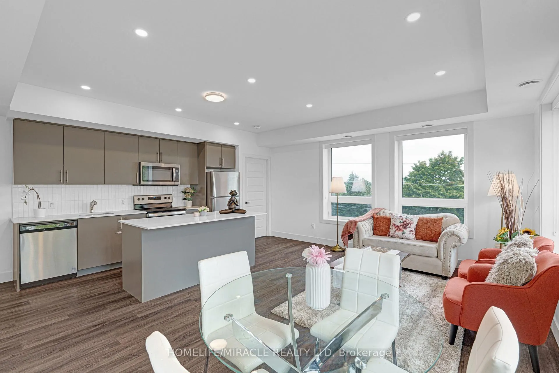 Photo 13 of Unit 402, 26 Lowes Road W, Guelph, Clairfields/Hanlon Business Park — HOMEH