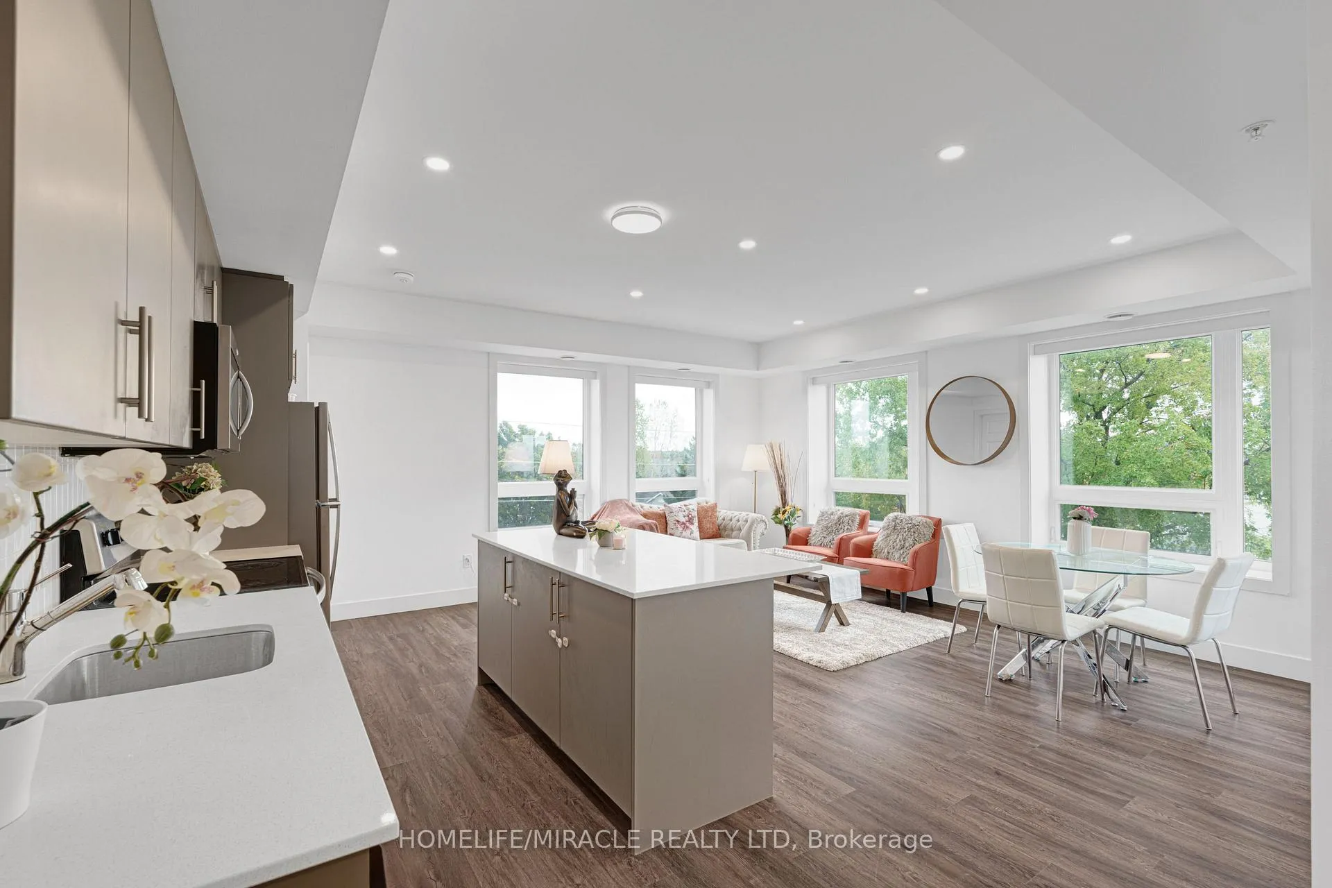 Photo 15 of Unit 402, 26 Lowes Road W, Guelph, Clairfields/Hanlon Business Park — HOMEH