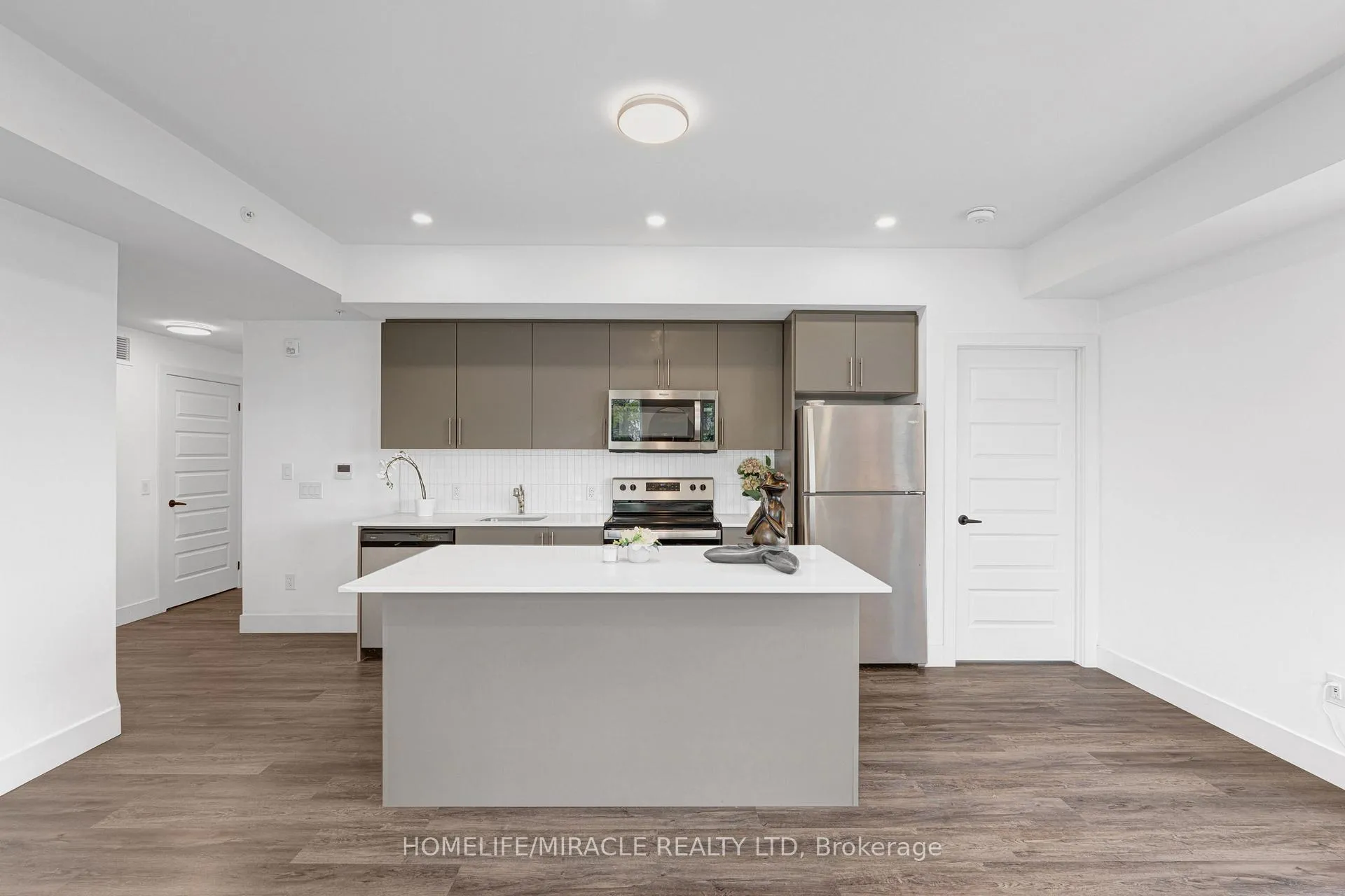 Photo 31 of Unit 402, 26 Lowes Road W, Guelph, Clairfields/Hanlon Business Park — HOMEH