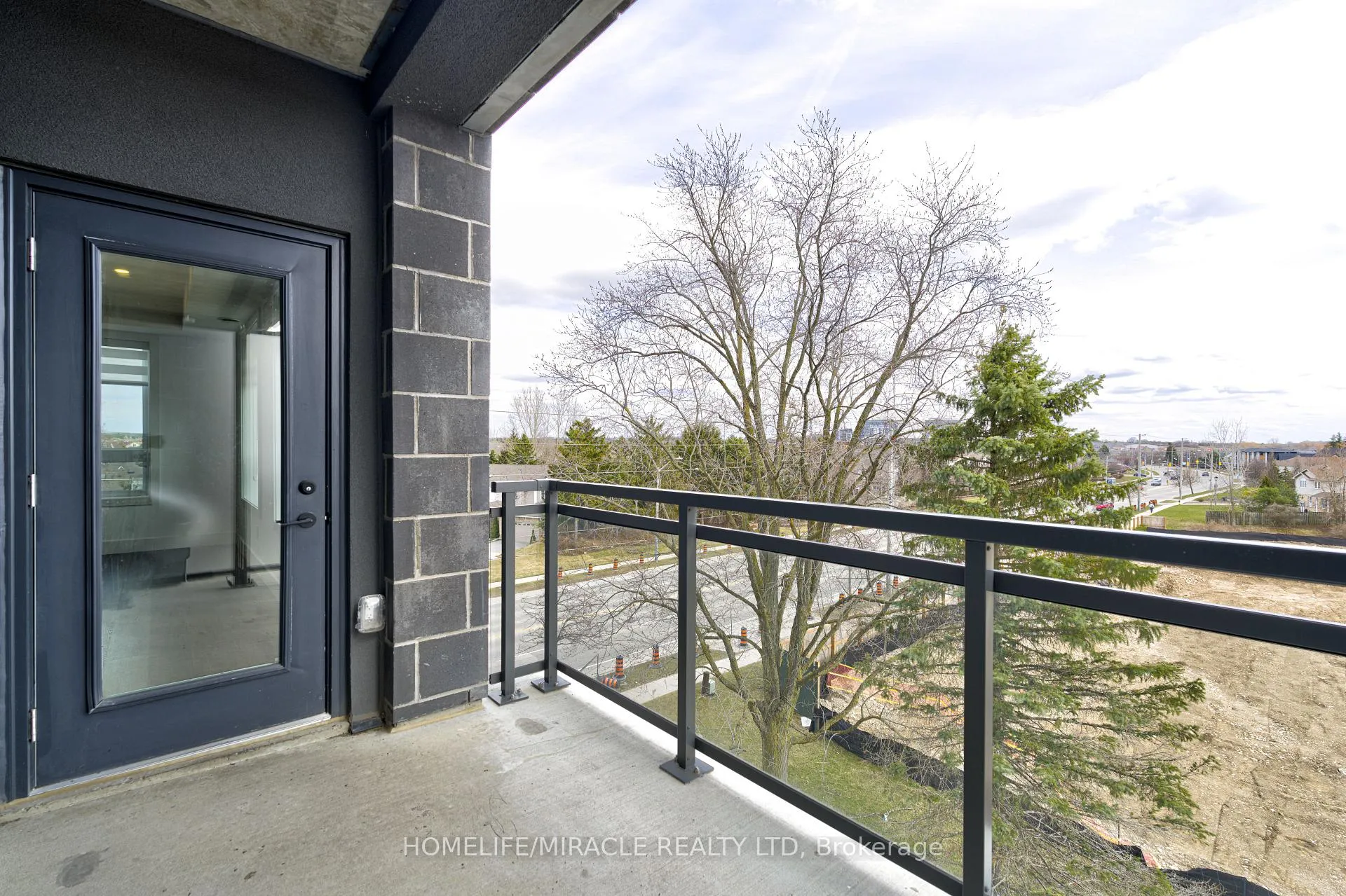 Photo 34 of Unit 402, 26 Lowes Road W, Guelph, Clairfields/Hanlon Business Park — HOMEH