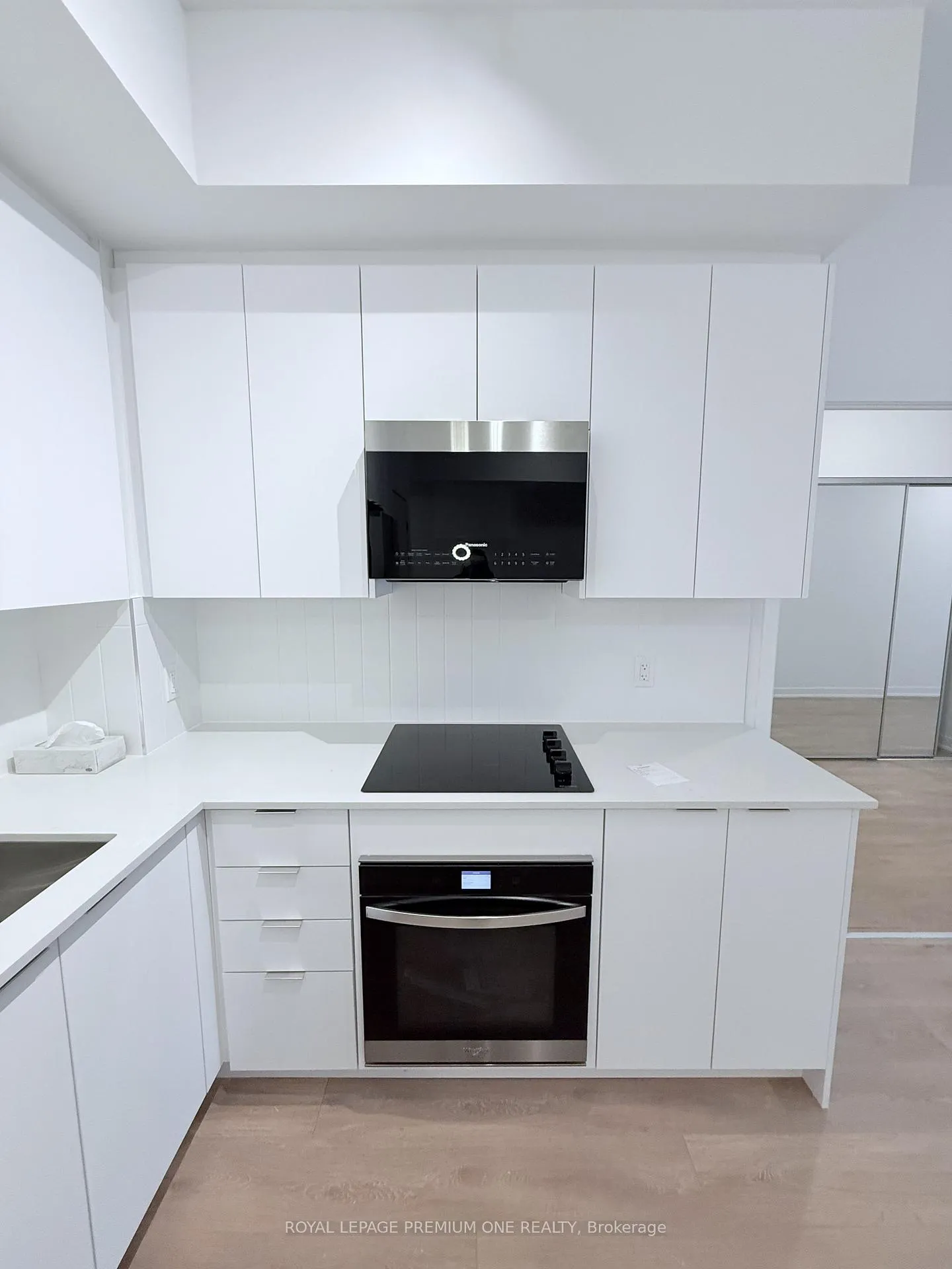 Photo 9 of Unit 302, 474 Caldari Road E, Vaughan, Concord — HOMEH