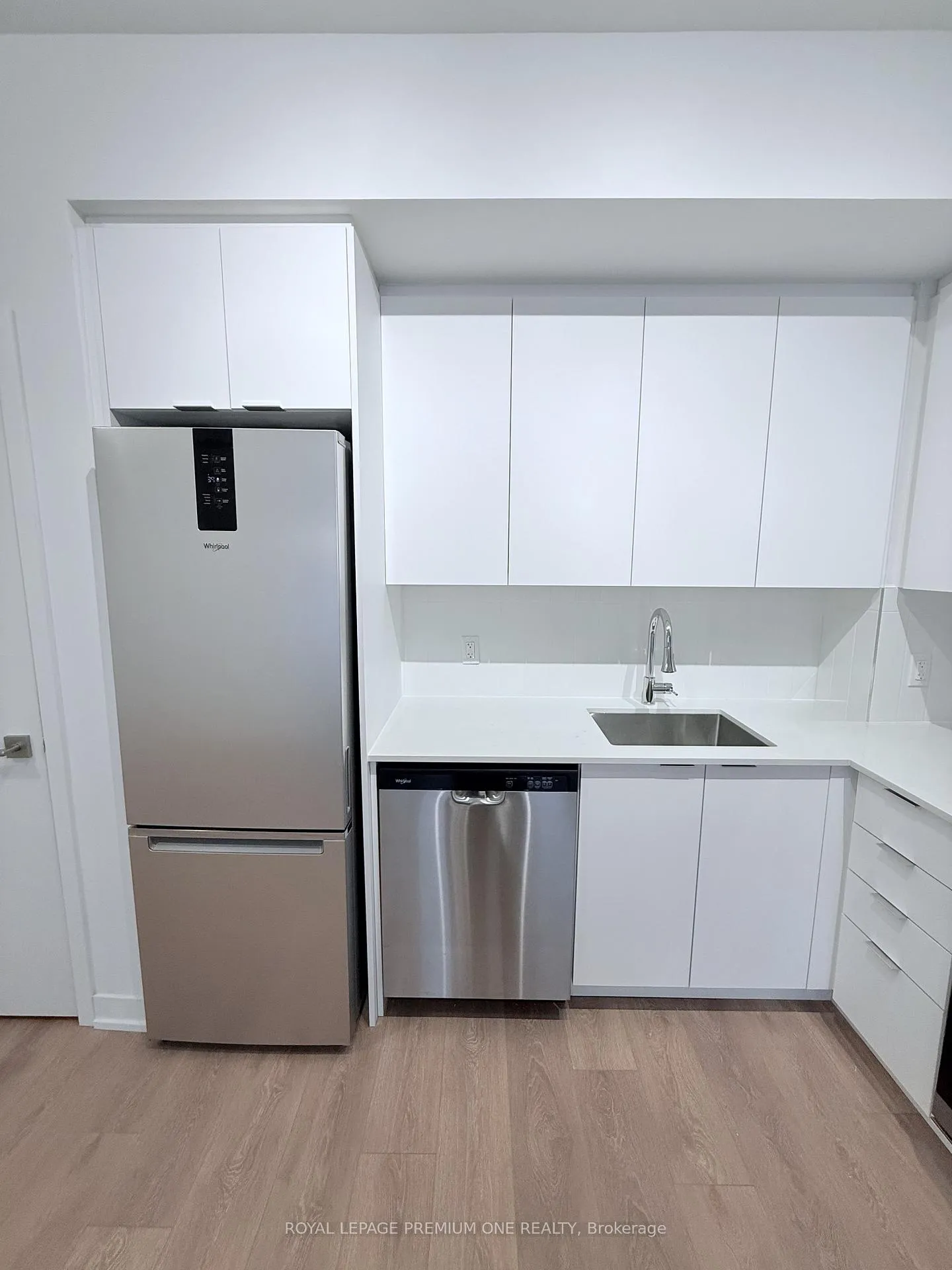 Photo 10 of Unit 302, 474 Caldari Road E, Vaughan, Concord — HOMEH