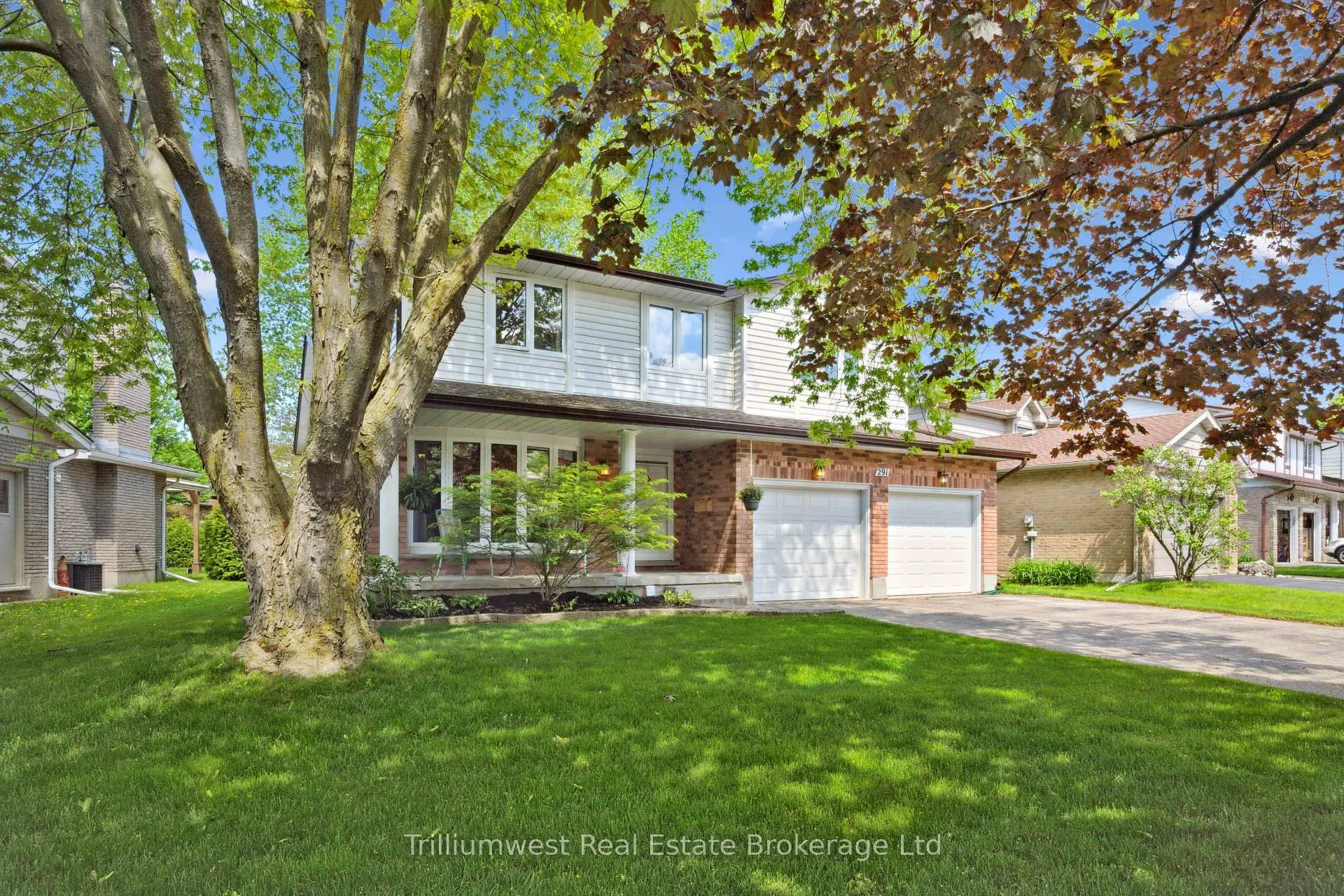 Photo 3 of 291 Faraday Court, Waterloo — HOMEH