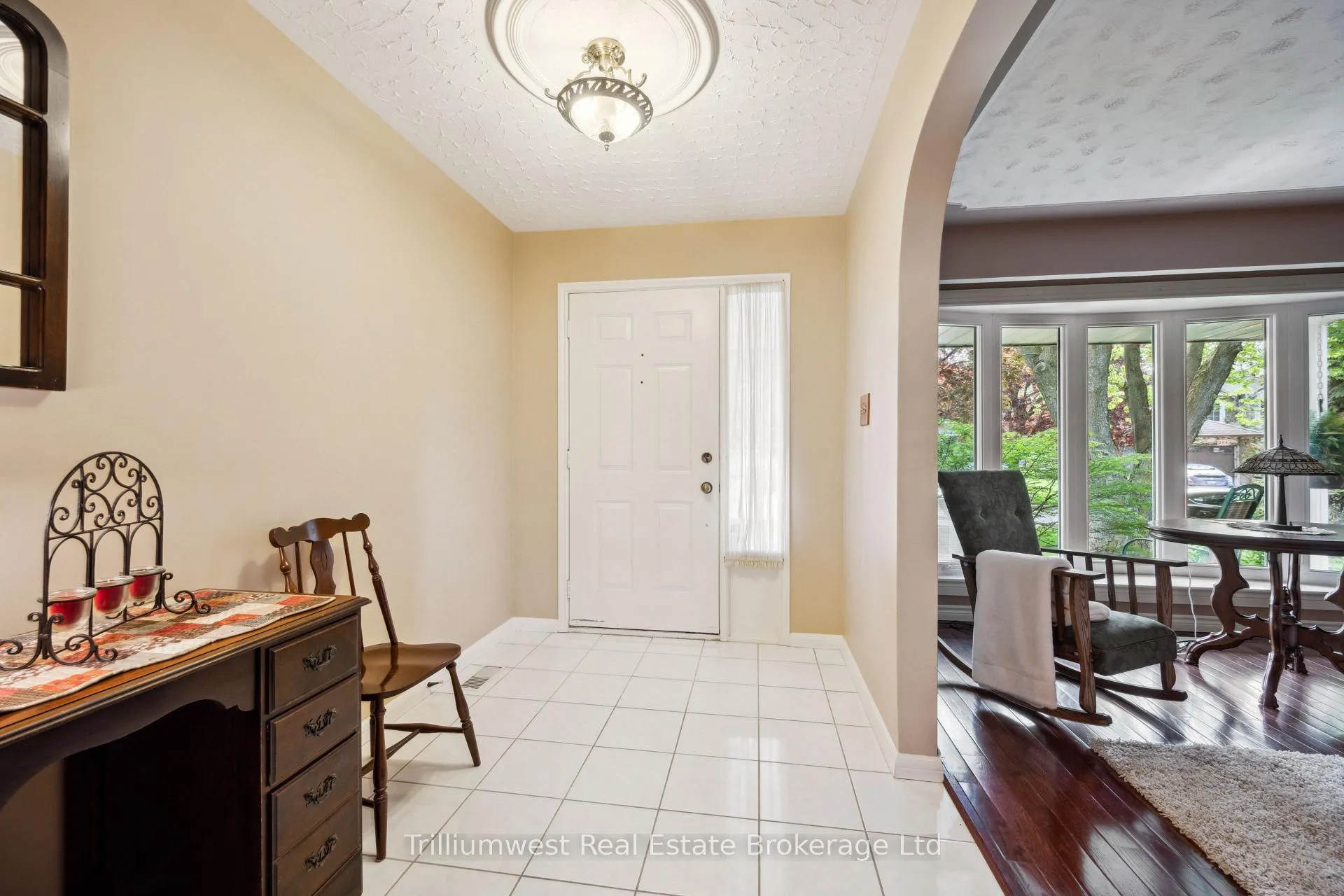 Photo 5 of 291 Faraday Court, Waterloo — HOMEH