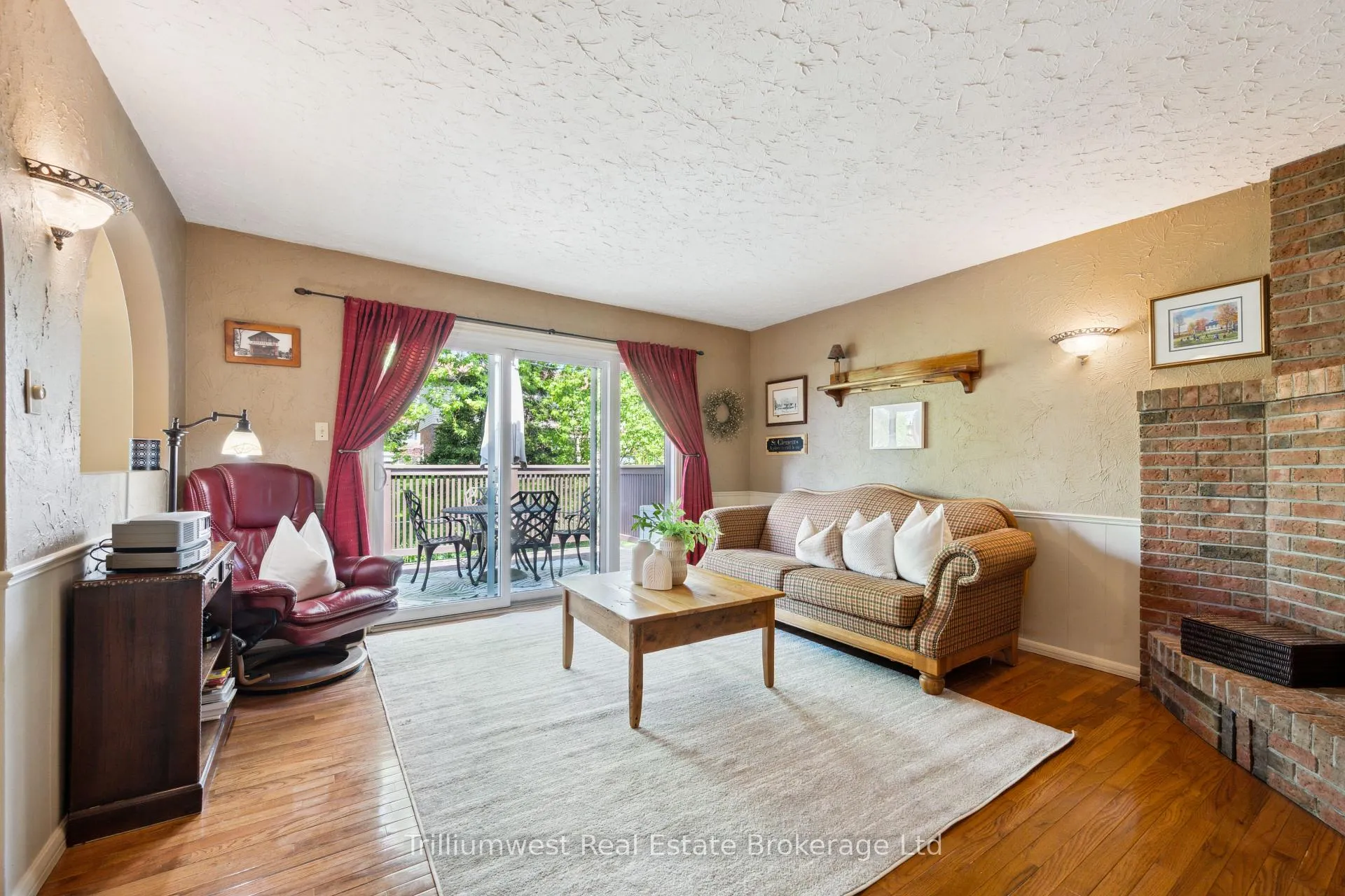 Photo 17 of 291 Faraday Court, Waterloo — HOMEH