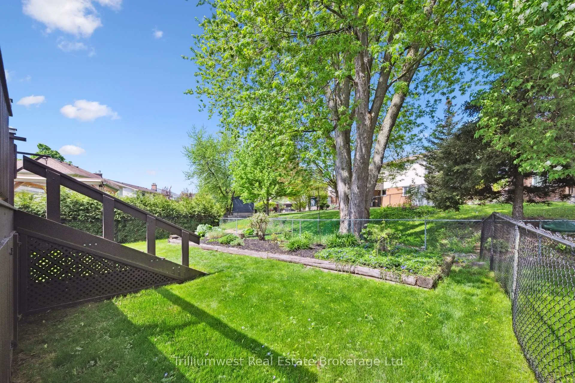 Photo 37 of 291 Faraday Court, Waterloo — HOMEH