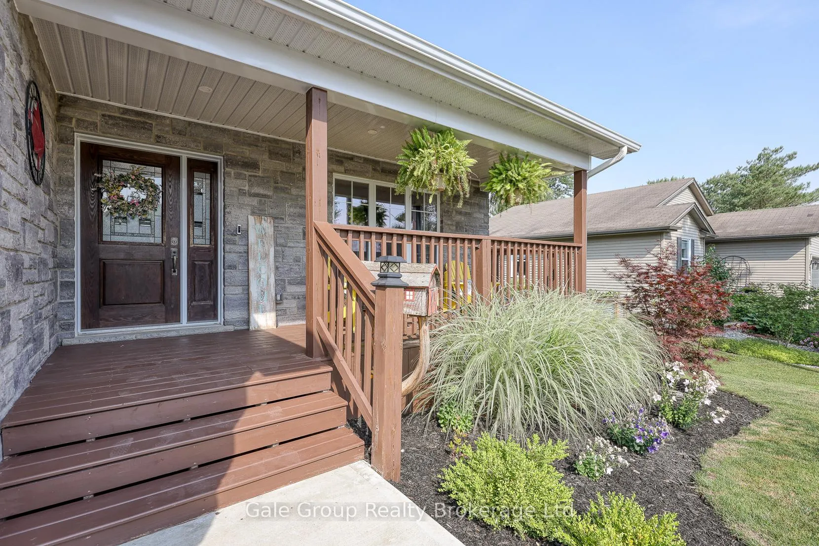 Photo 7 of 435 Queen Street, Lucan Biddulph, Granton — HOMEH