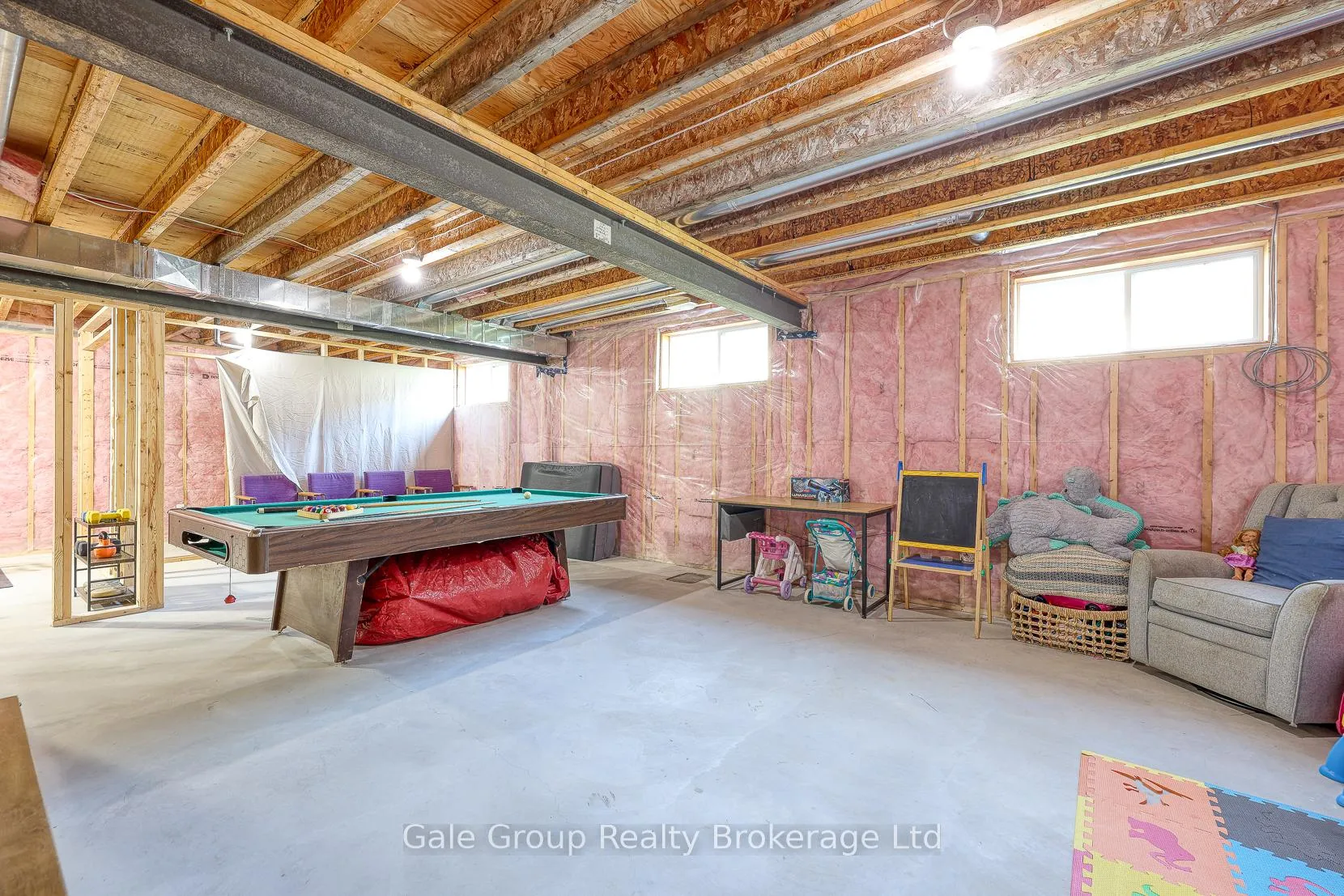Photo 23 of 435 Queen Street, Lucan Biddulph, Granton — HOMEH