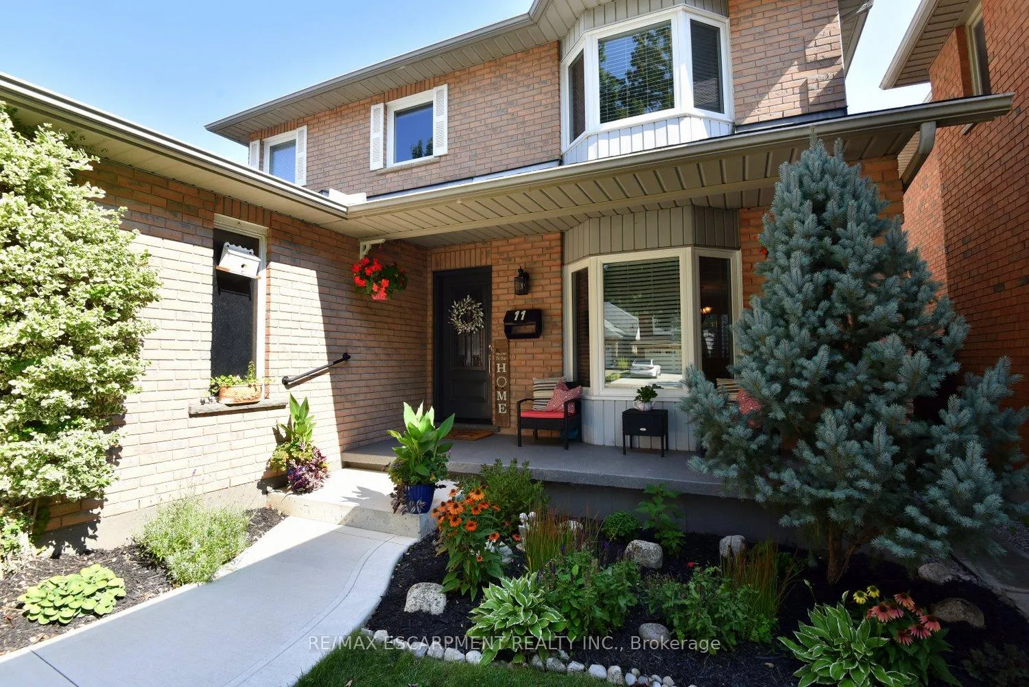 Photo 4 of 11 Jacqueline Boulevard, Hamilton, Allison — HOMEH