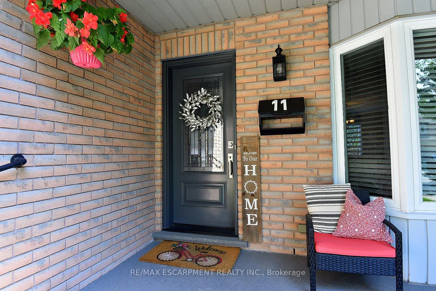Photo 7 of 11 Jacqueline Boulevard, Hamilton, Allison — HOMEH
