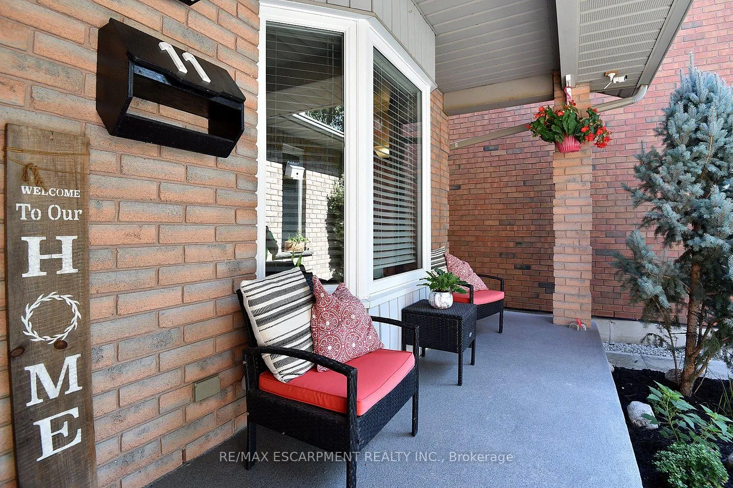 Photo 8 of 11 Jacqueline Boulevard, Hamilton, Allison — HOMEH
