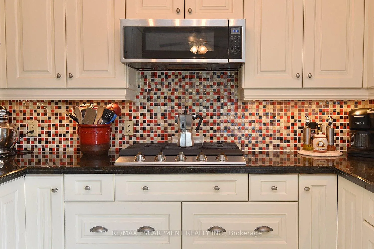 Photo 18 of 11 Jacqueline Boulevard, Hamilton, Allison — HOMEH