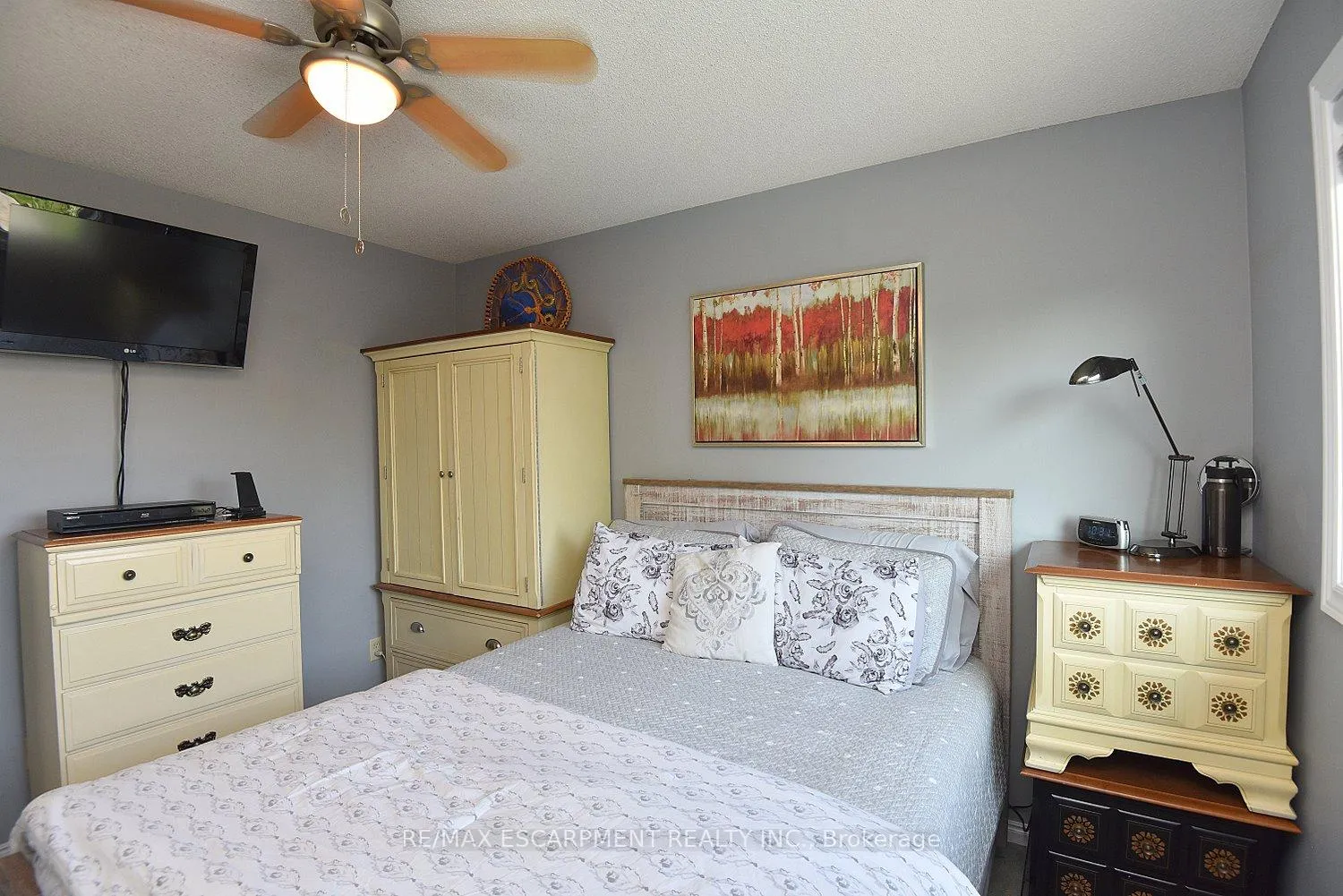 Photo 33 of 11 Jacqueline Boulevard, Hamilton, Allison — HOMEH