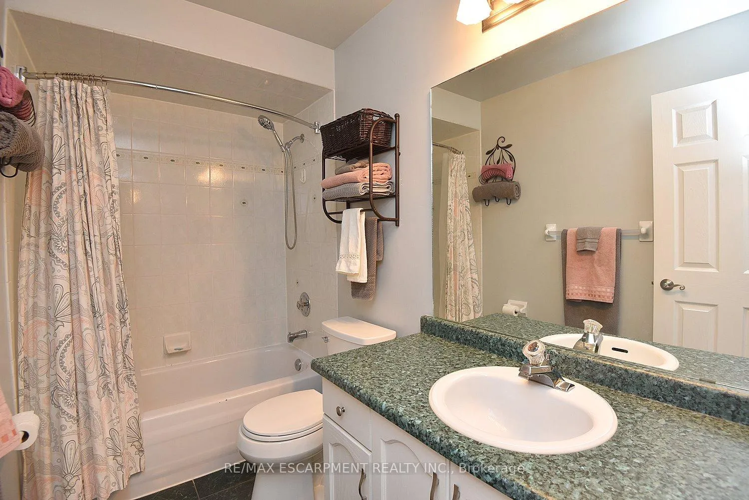 Photo 34 of 11 Jacqueline Boulevard, Hamilton, Allison — HOMEH