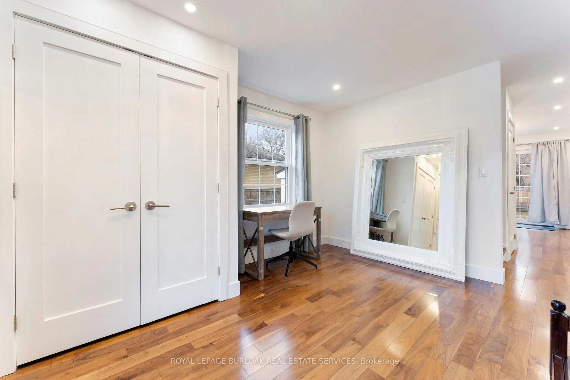 Photo 5 of 519 Regina Drive, Burlington, Brant — HOMEH