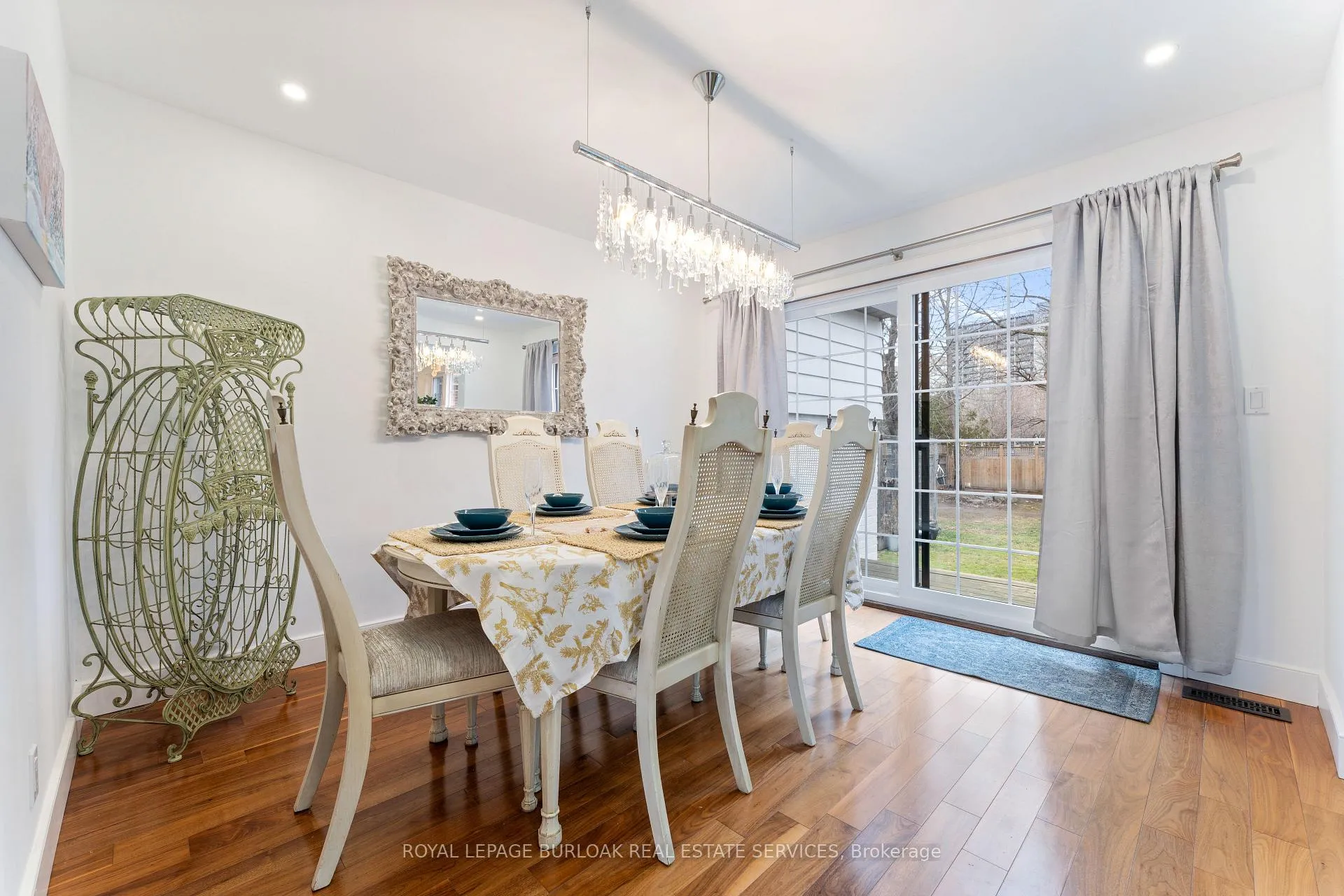 Photo 18 of 519 Regina Drive, Burlington, Brant — HOMEH